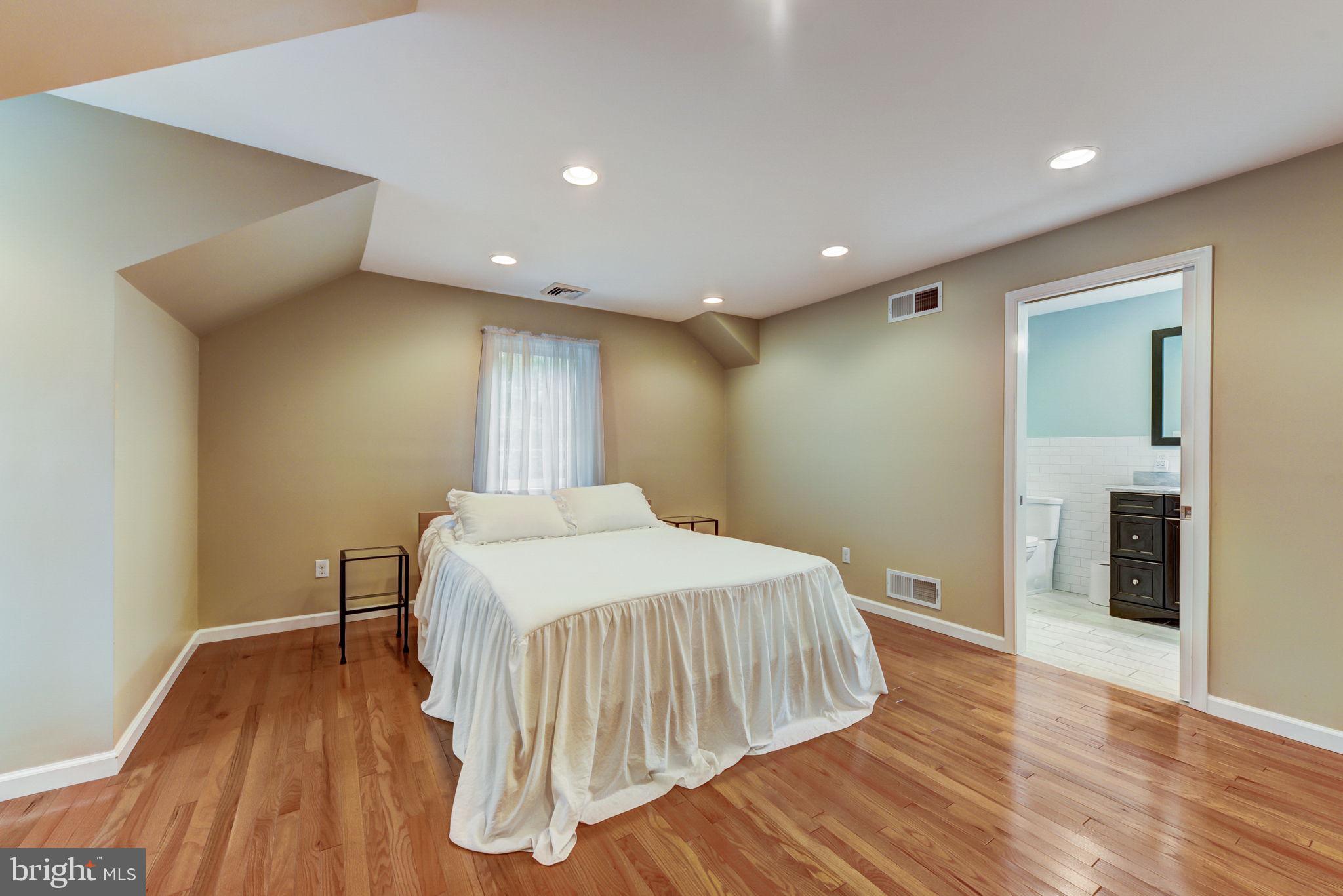 BRYN MAWR - Residential