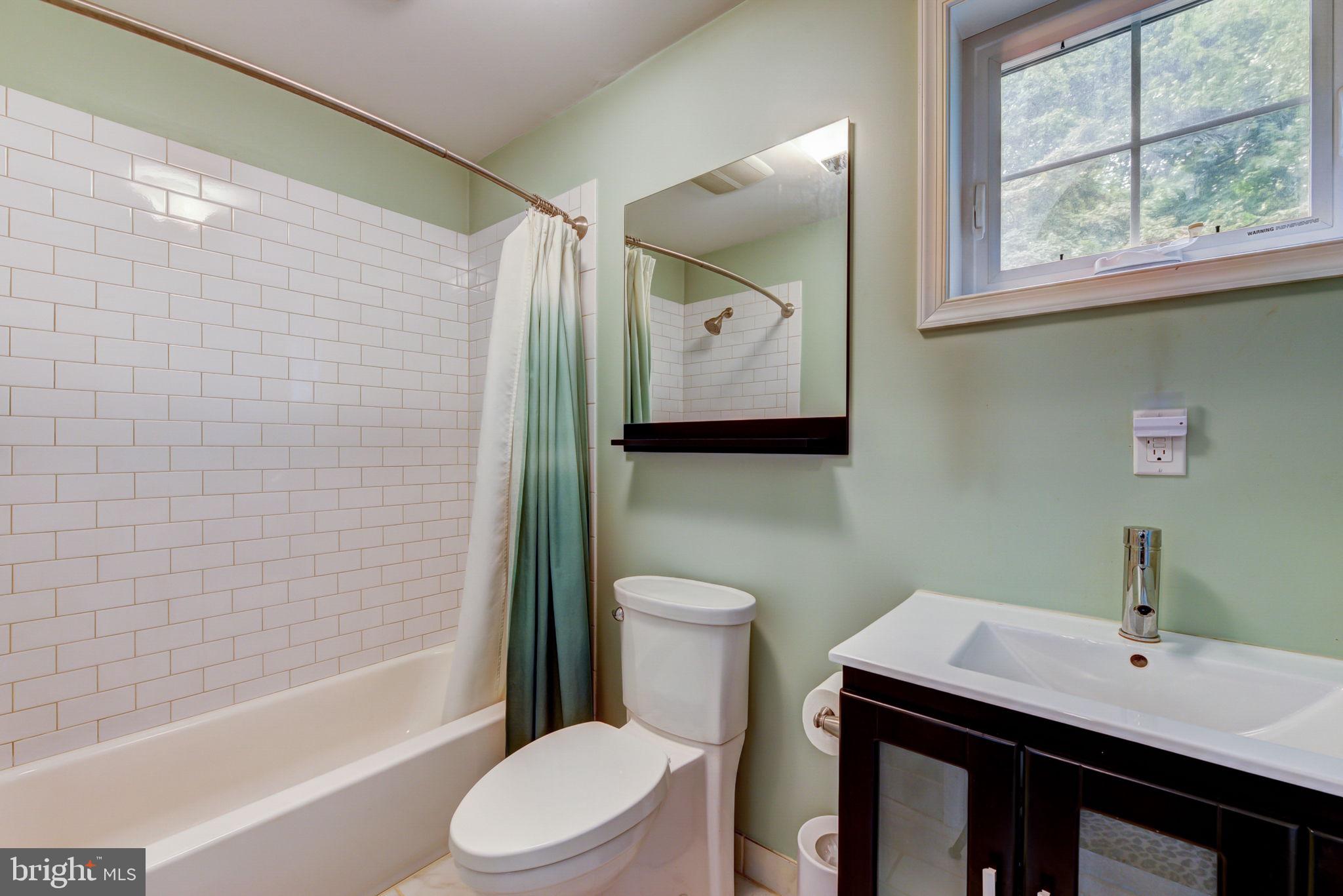 BRYN MAWR - Residential