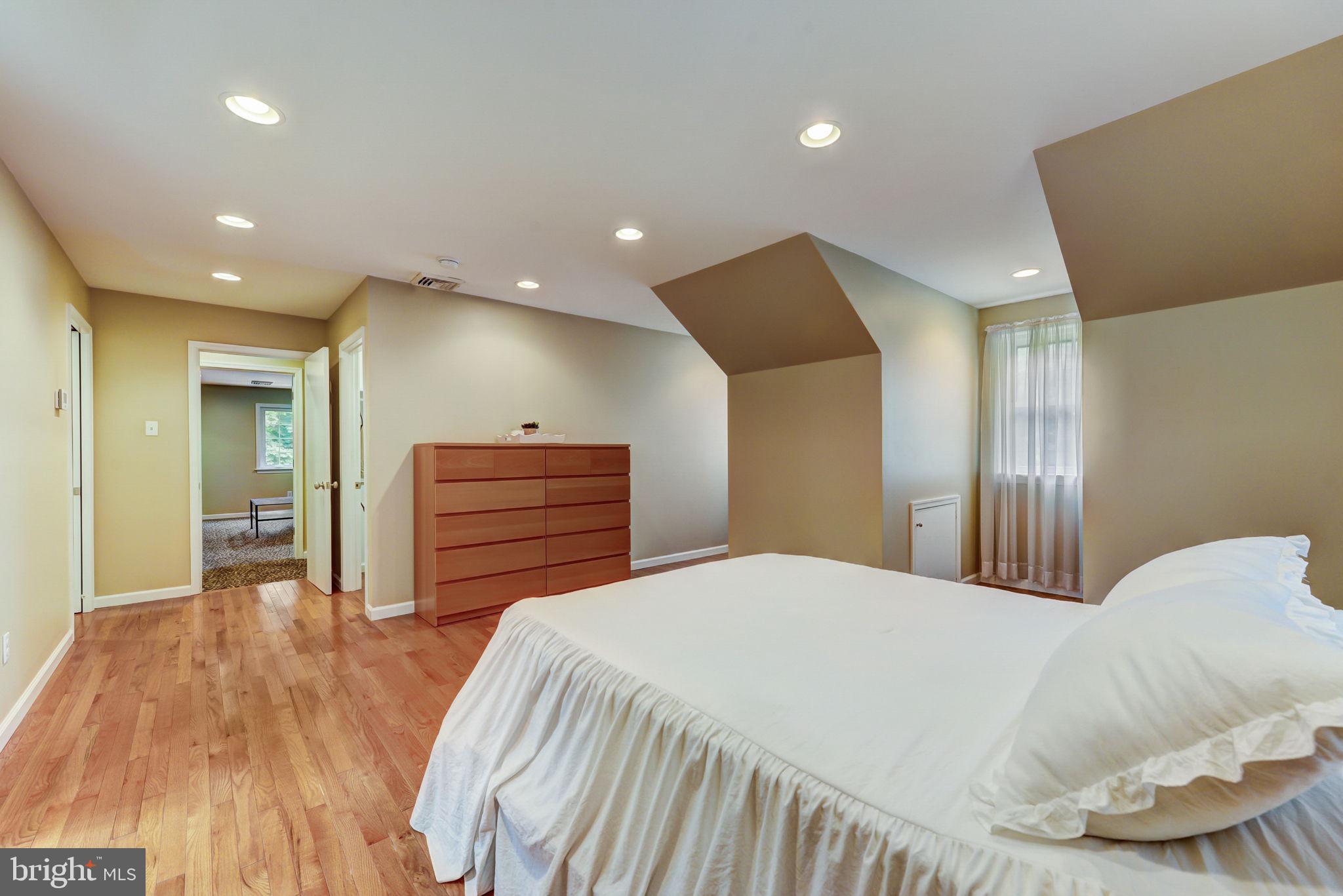 BRYN MAWR - Residential