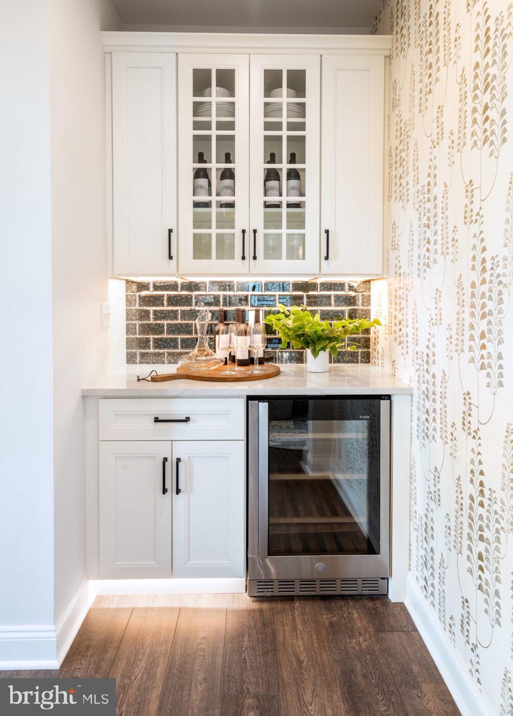 THE MEADOWS AT LONGVIEW - Residential