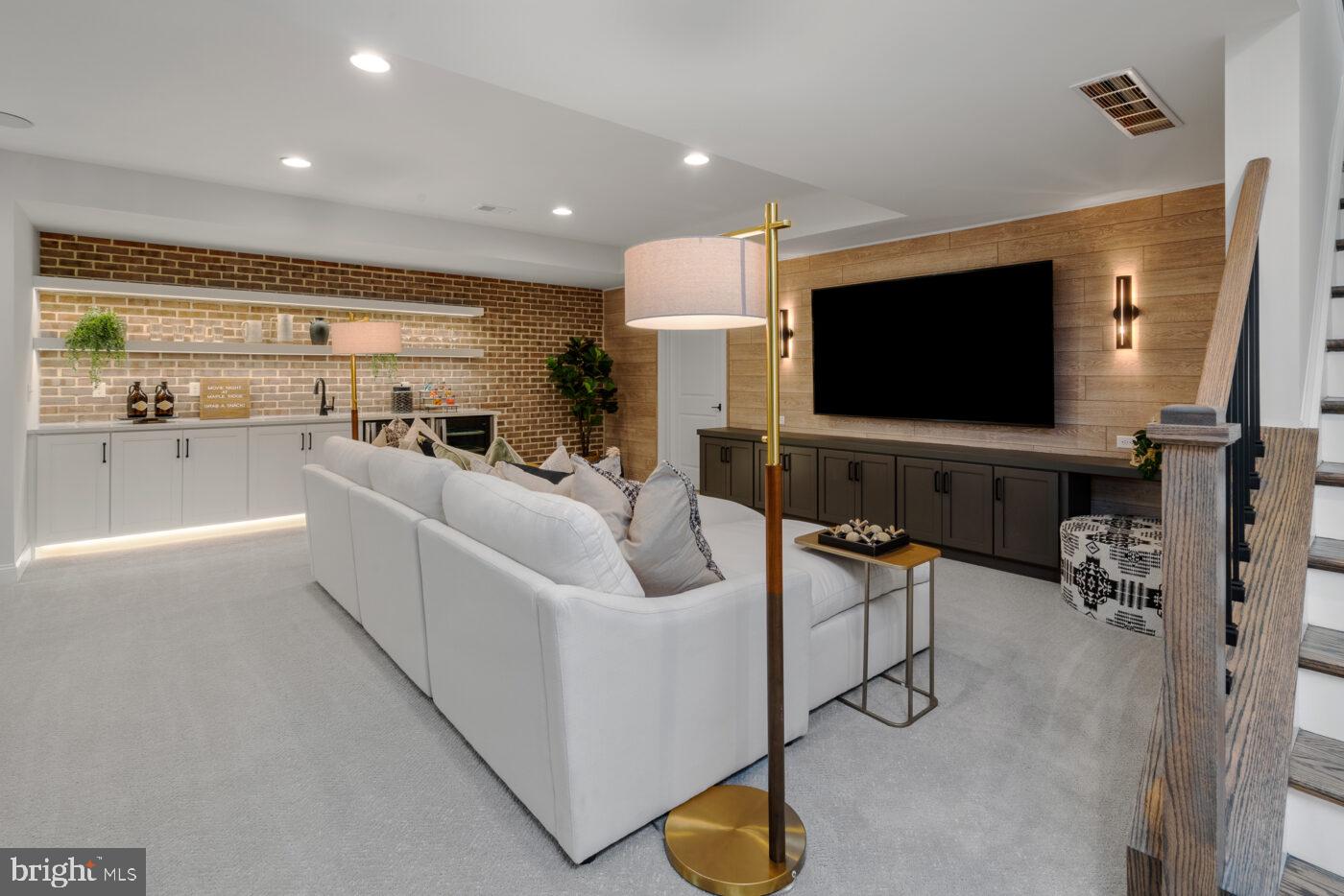 THE MEADOWS AT LONGVIEW - Residential