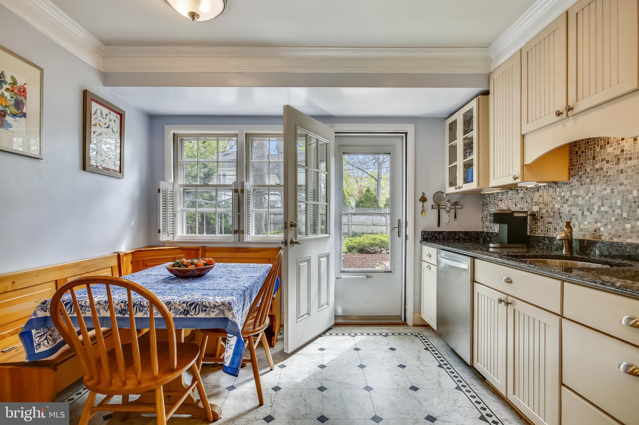 BEVERLEY ESTATES - Residential