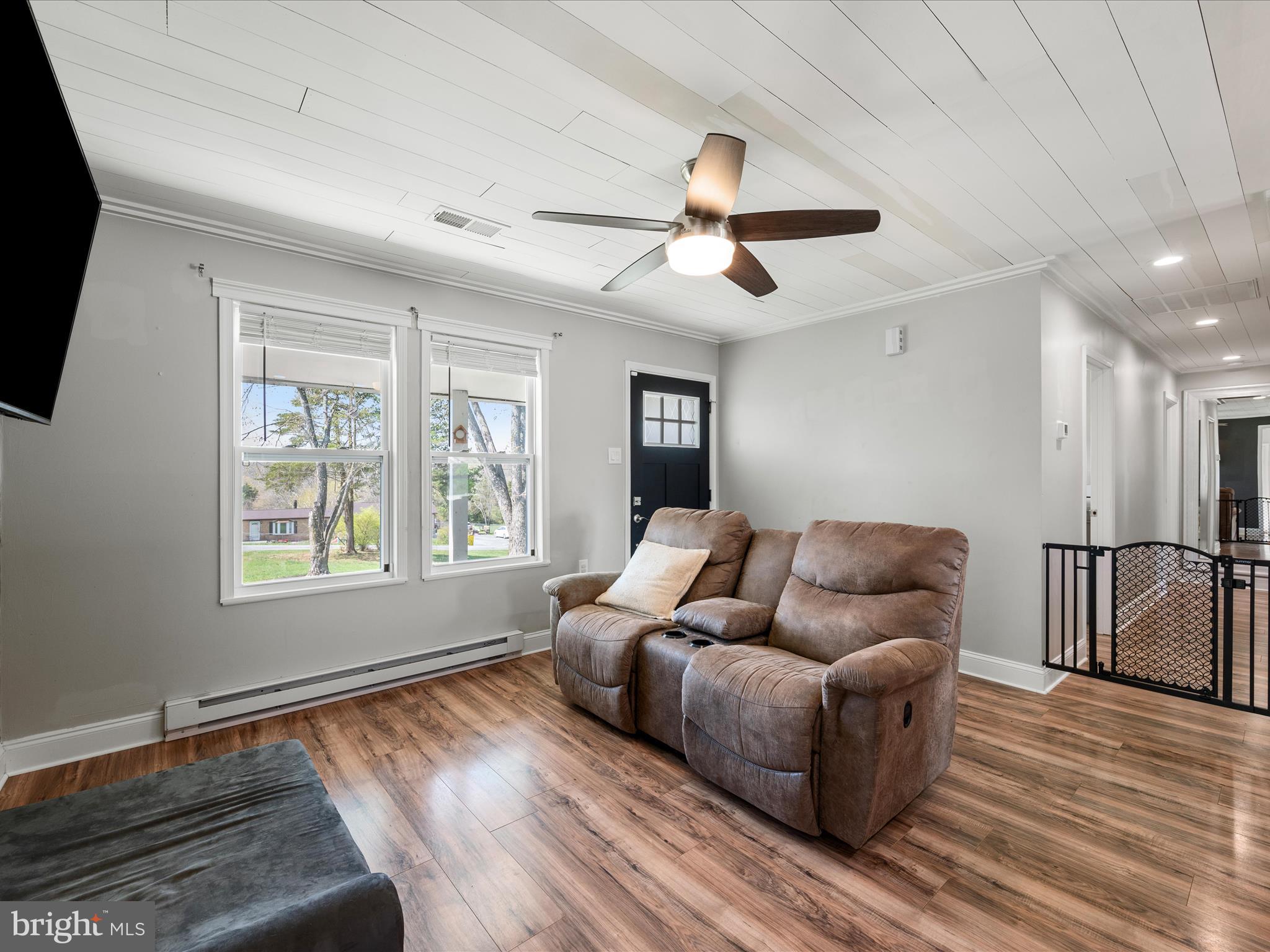 HIDDEN RIVER - Residential