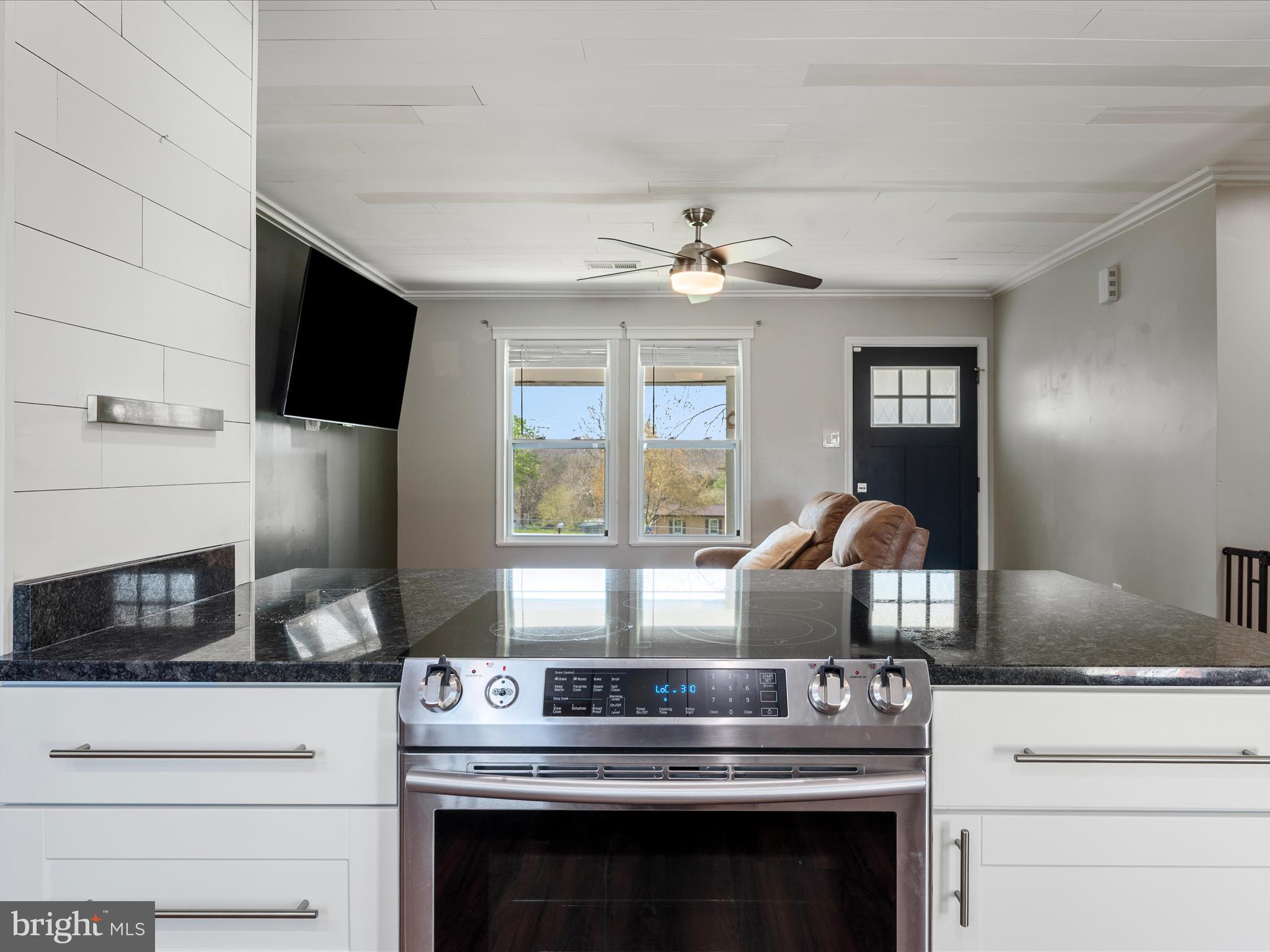 HIDDEN RIVER - Residential