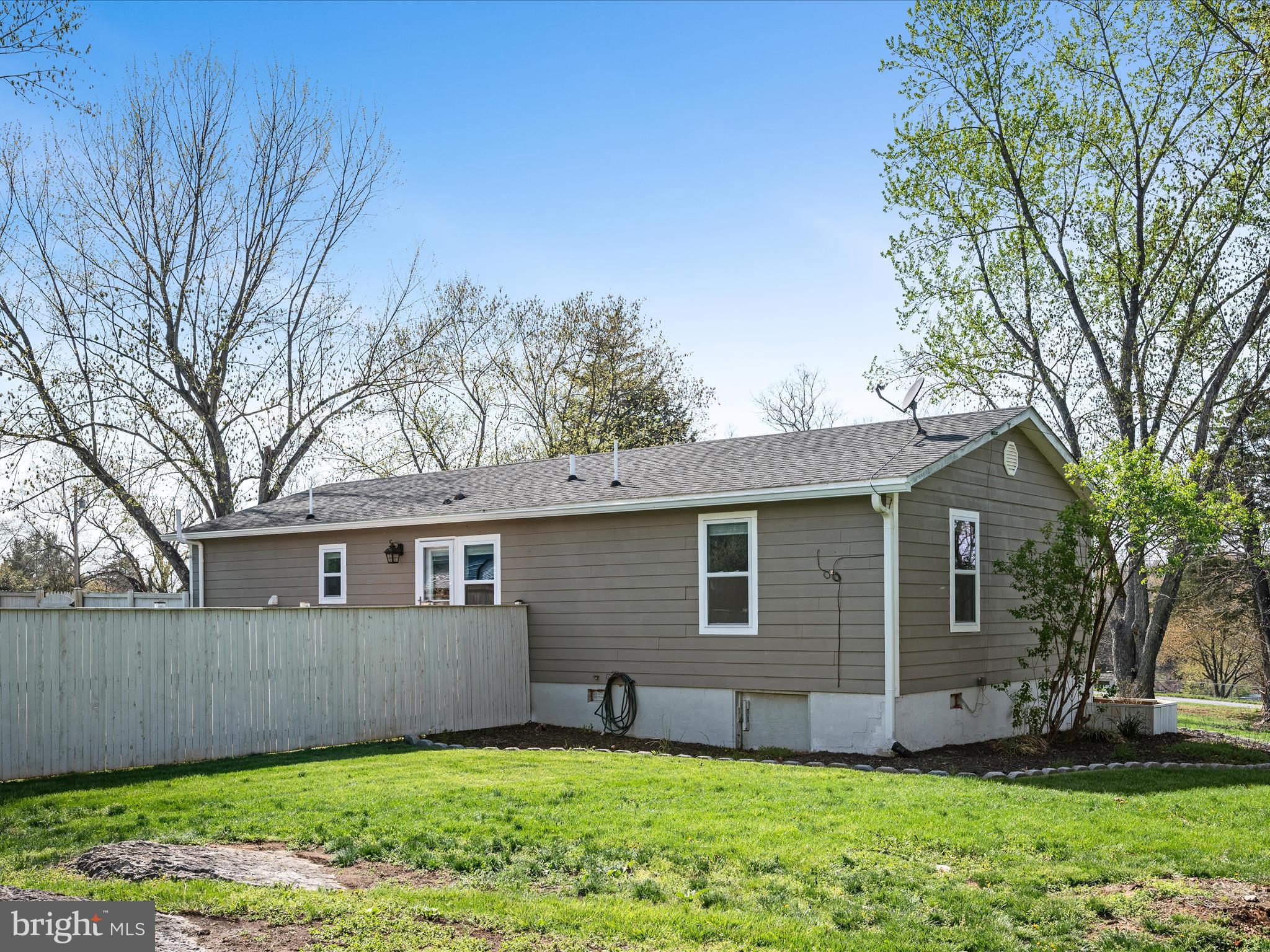 HIDDEN RIVER - Residential