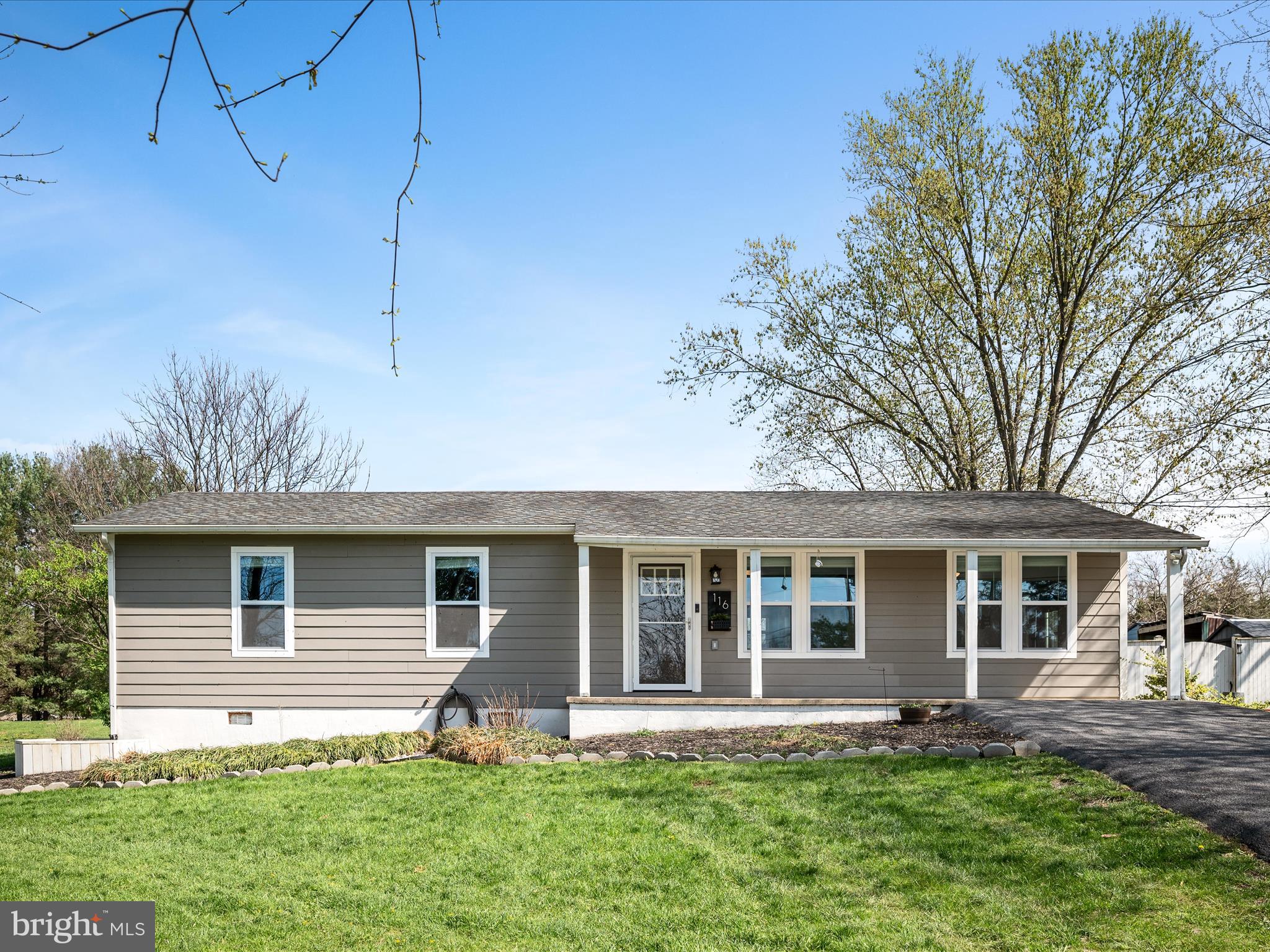 HIDDEN RIVER - Residential