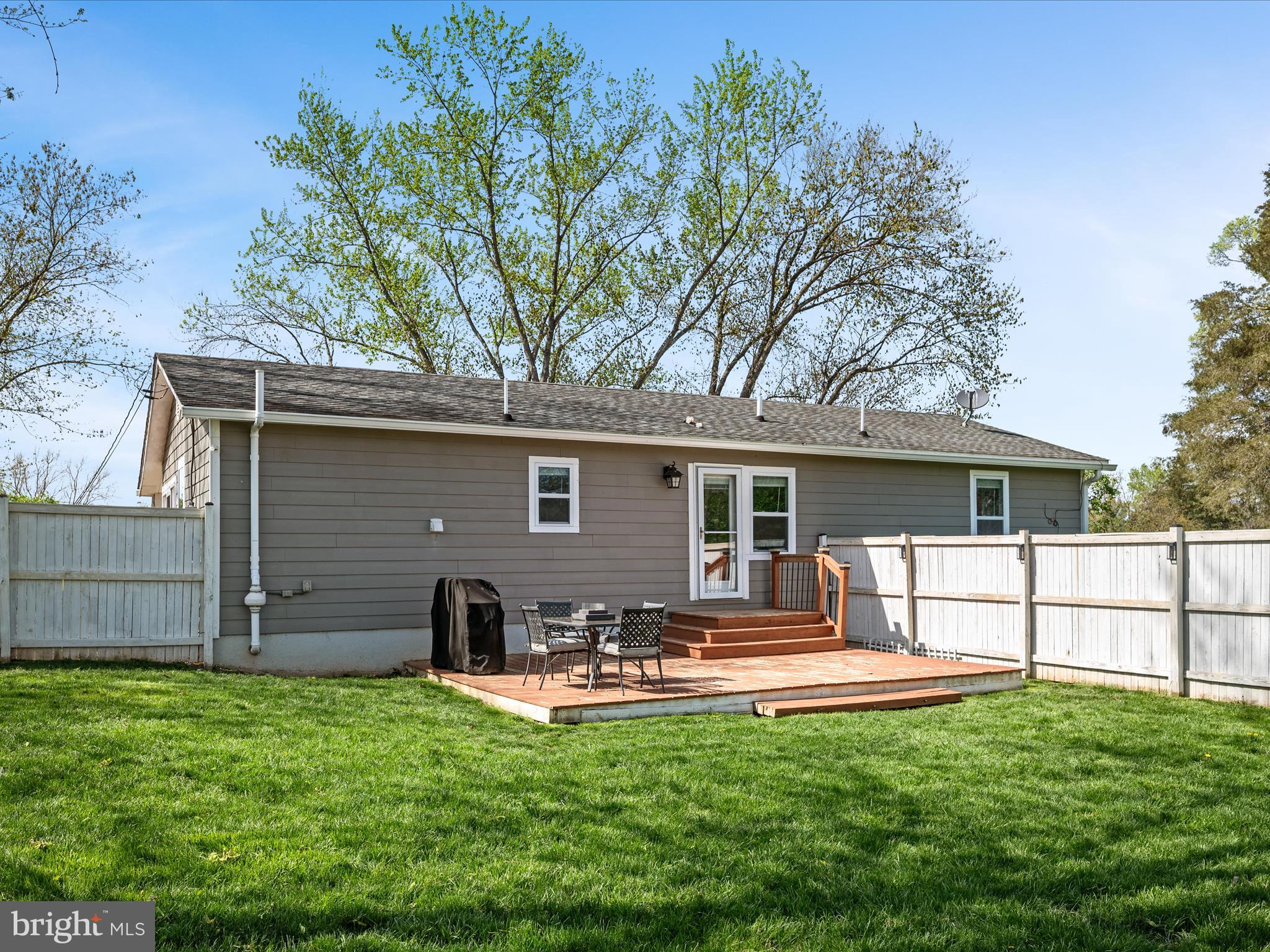 HIDDEN RIVER - Residential