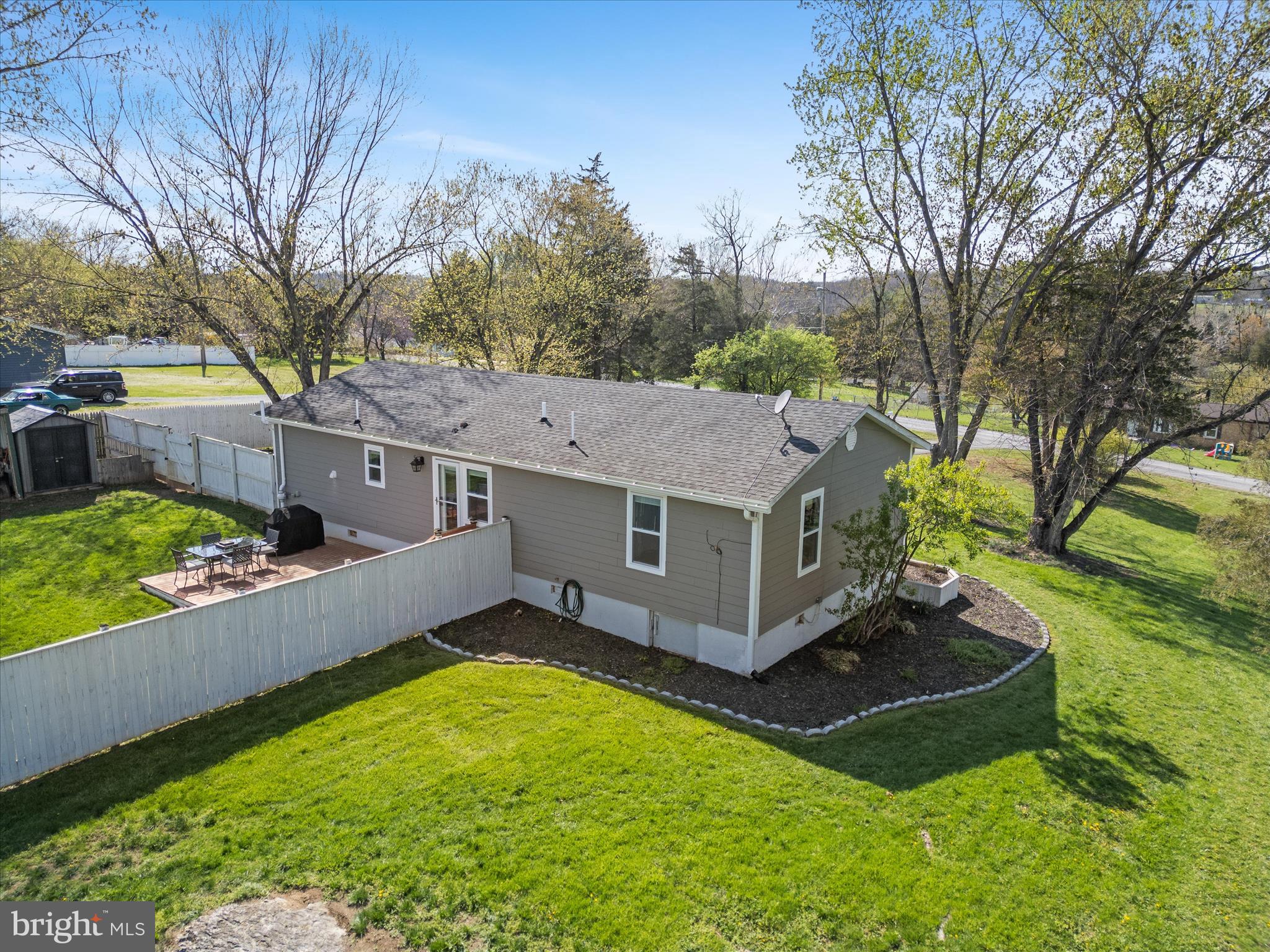 HIDDEN RIVER - Residential