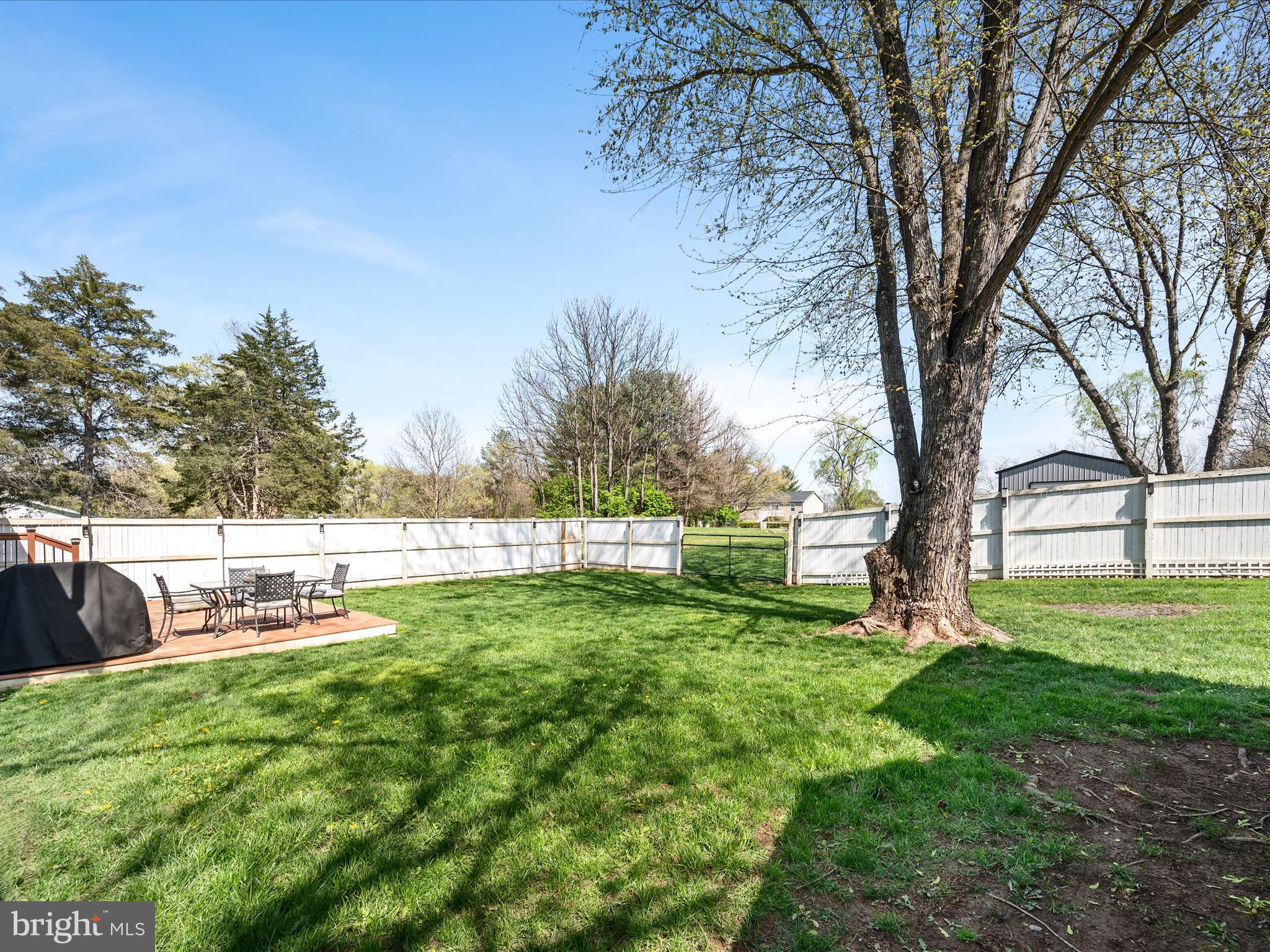 HIDDEN RIVER - Residential