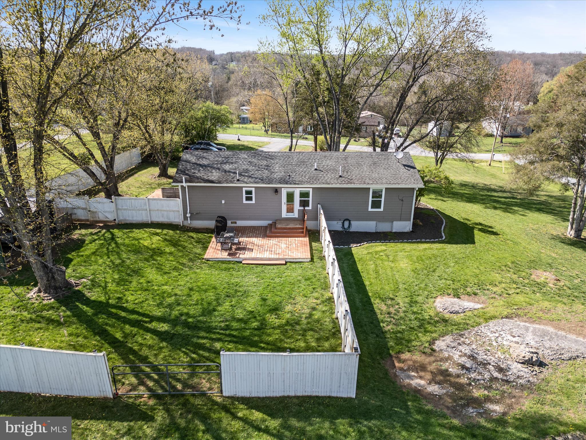 HIDDEN RIVER - Residential