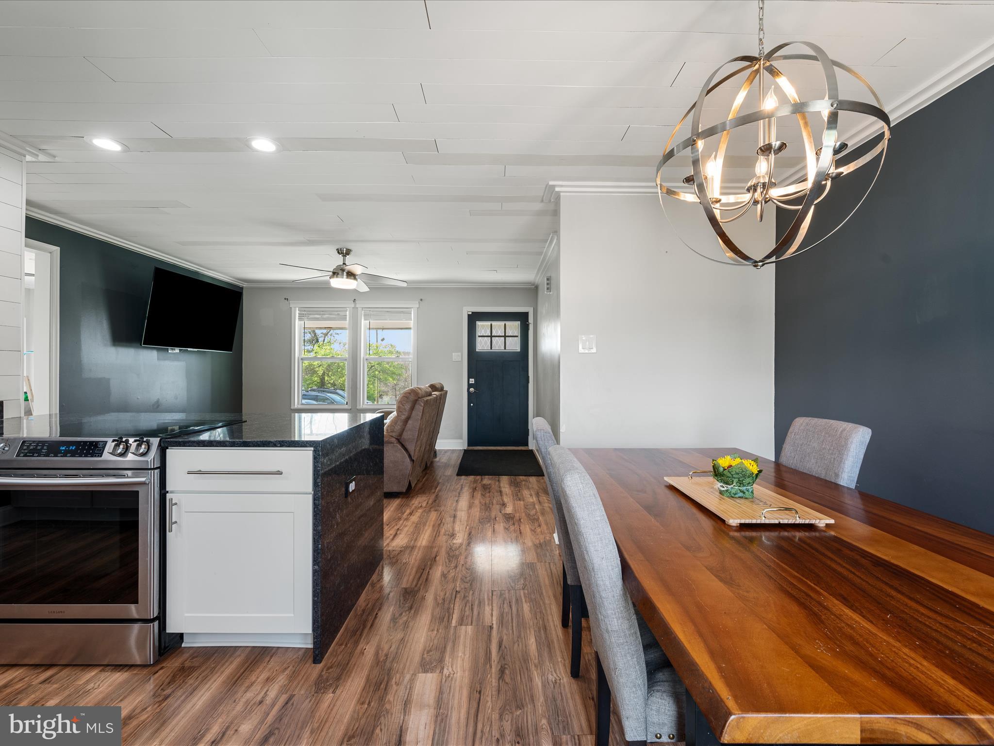 HIDDEN RIVER - Residential