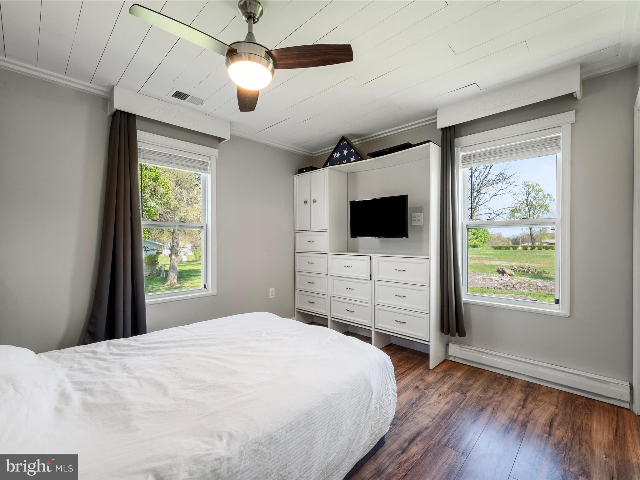 HIDDEN RIVER - Residential