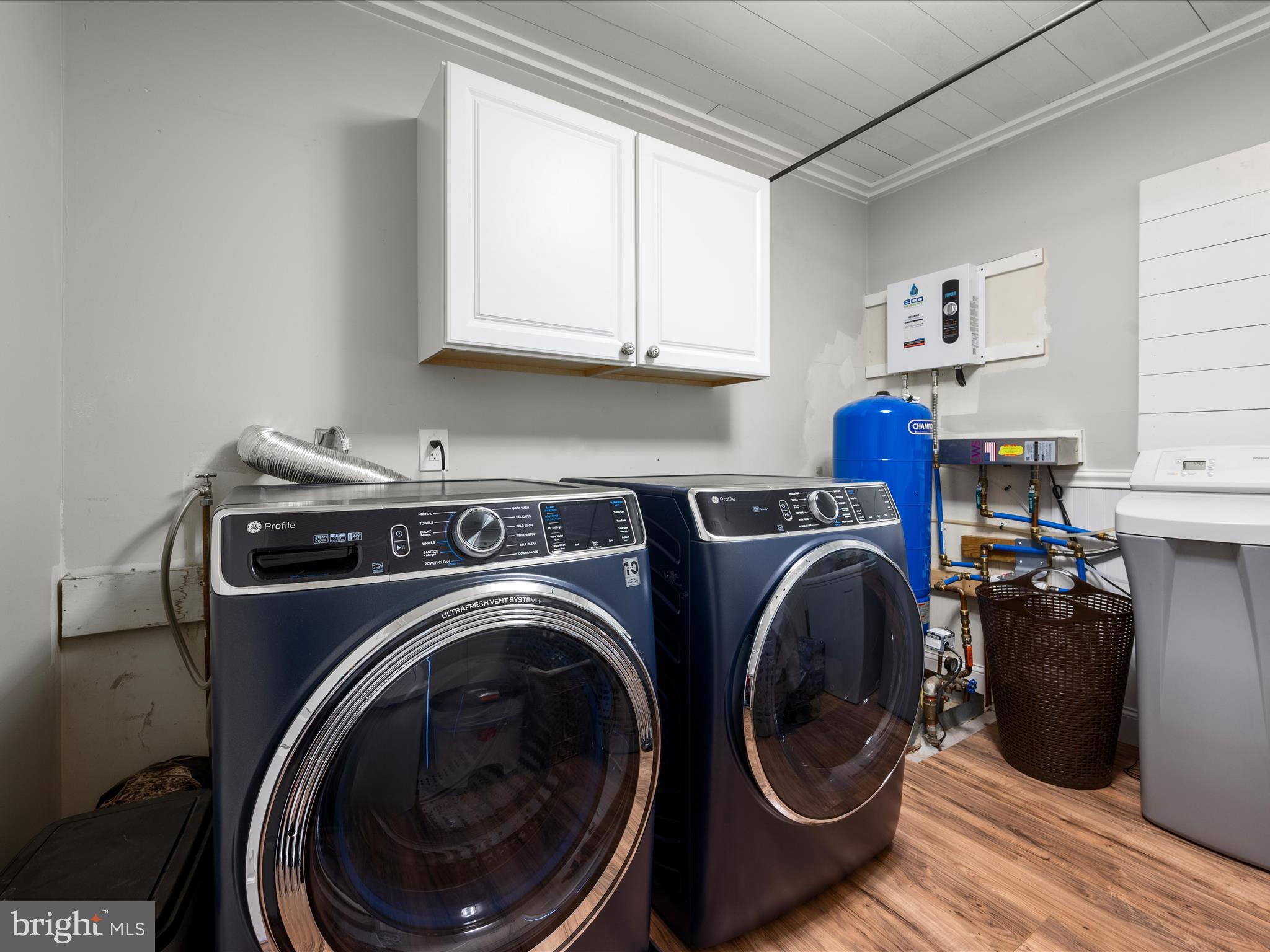 HIDDEN RIVER - Residential