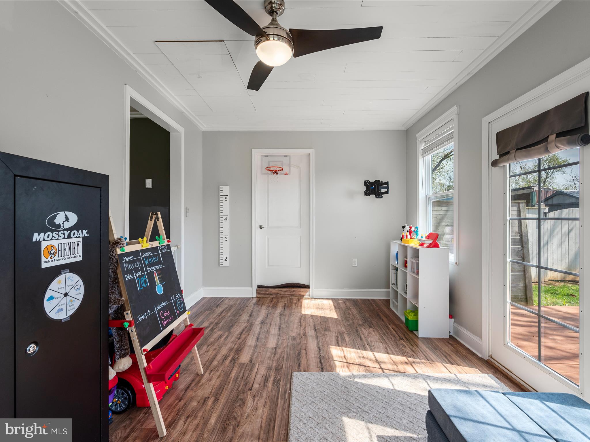 HIDDEN RIVER - Residential