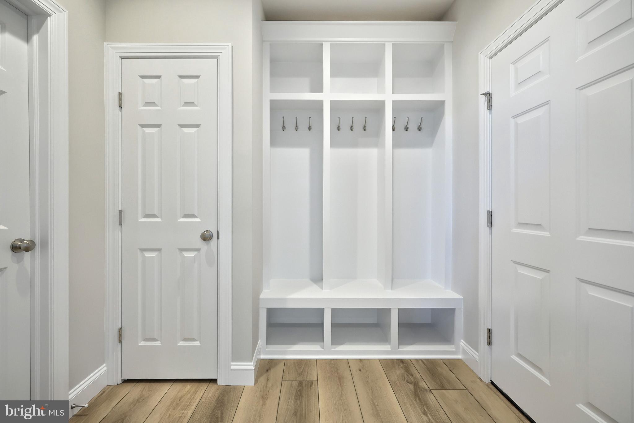 AUTUMN CHASE - Residential