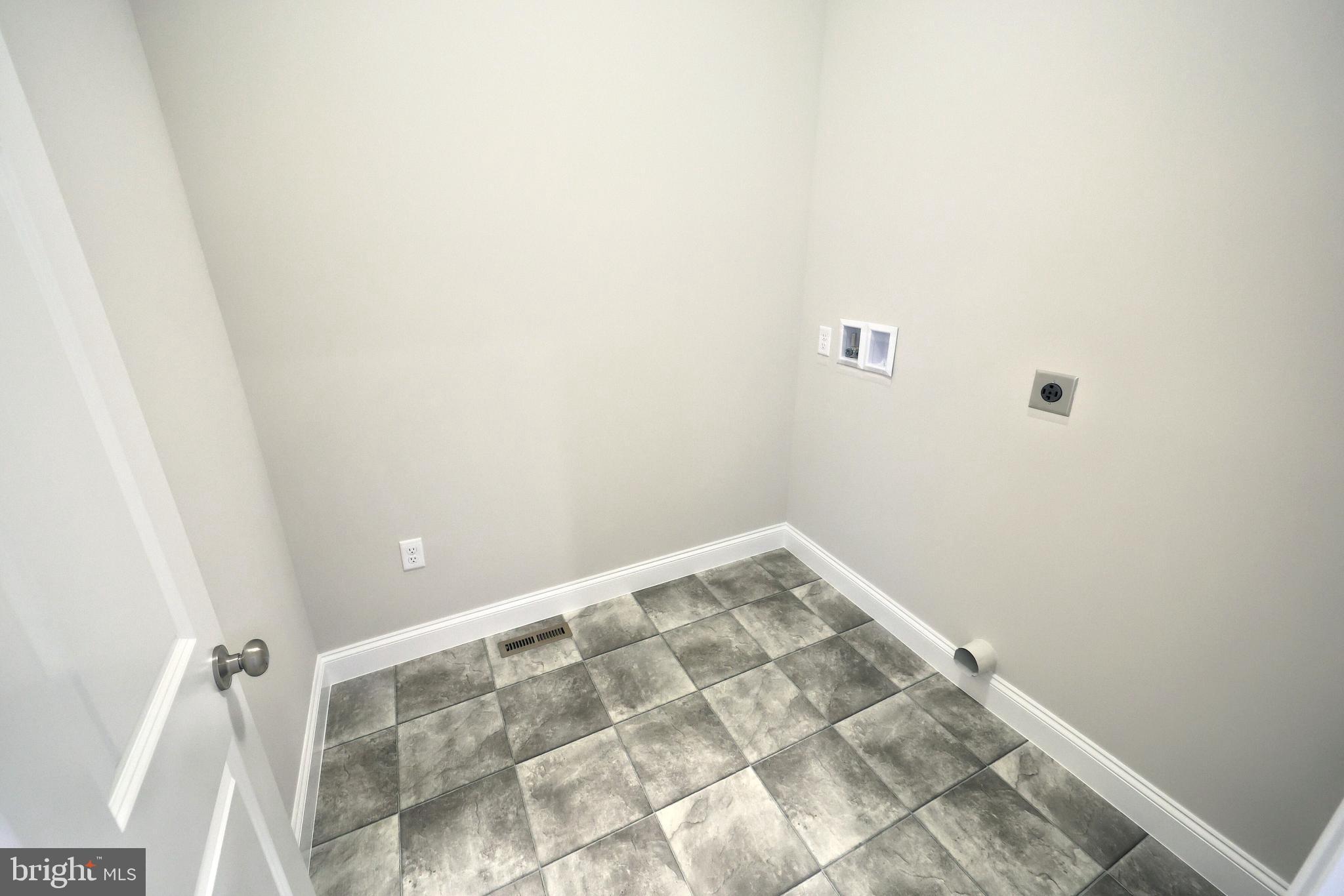 AUTUMN CHASE - Residential