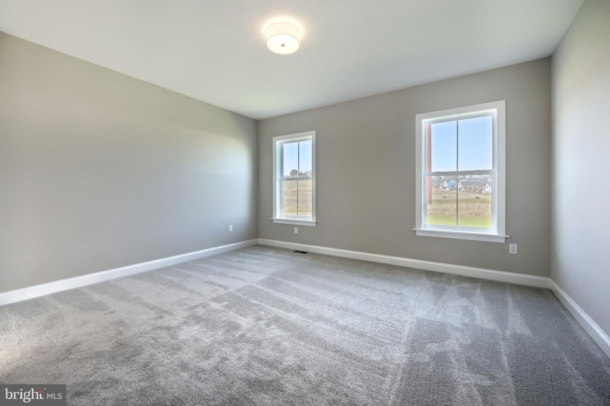 AUTUMN CHASE - Residential