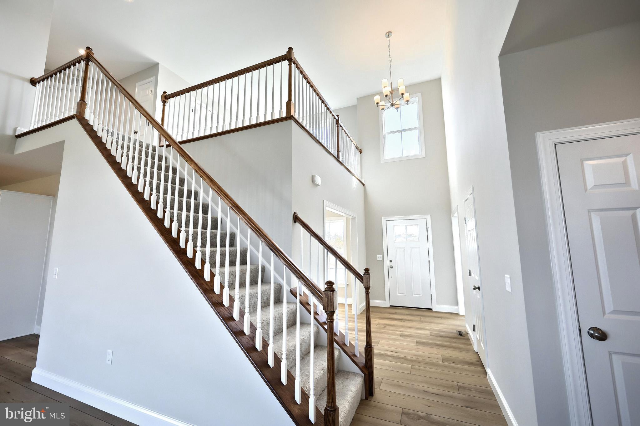 AUTUMN CHASE - Residential