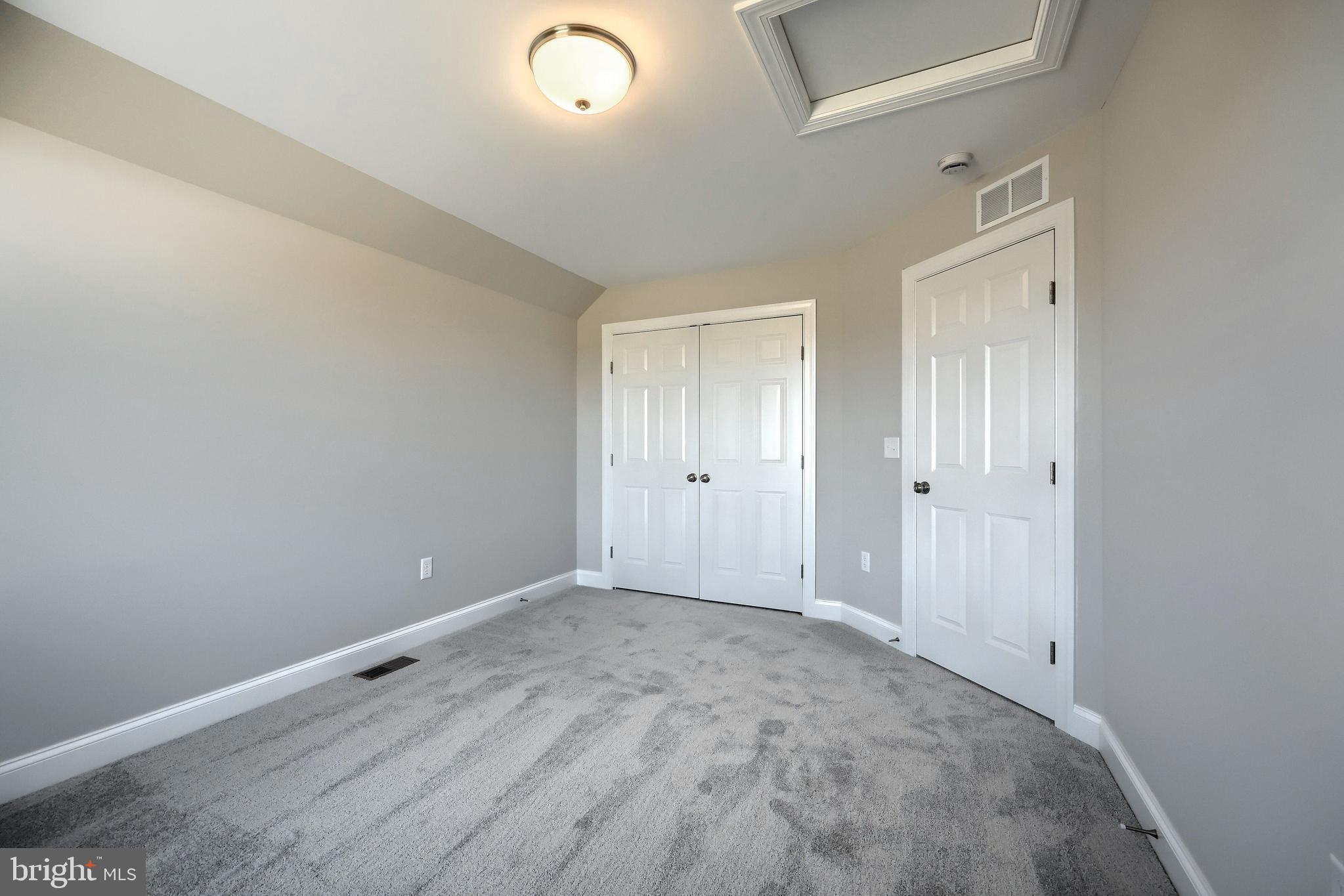 AUTUMN CHASE - Residential