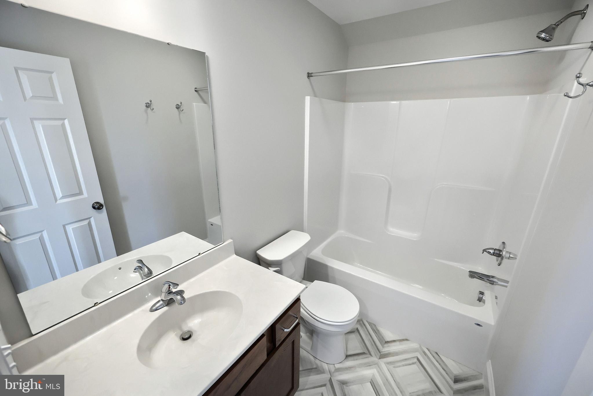 AUTUMN CHASE - Residential