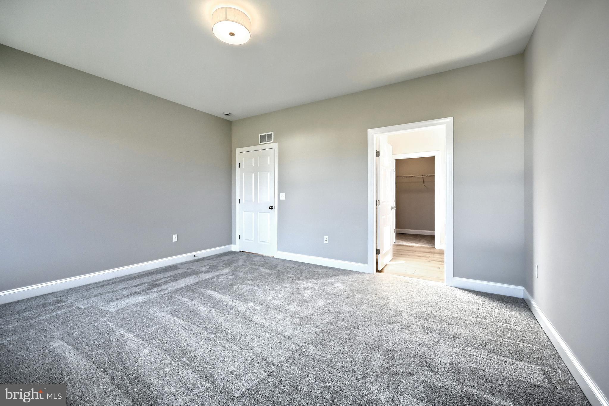 AUTUMN CHASE - Residential