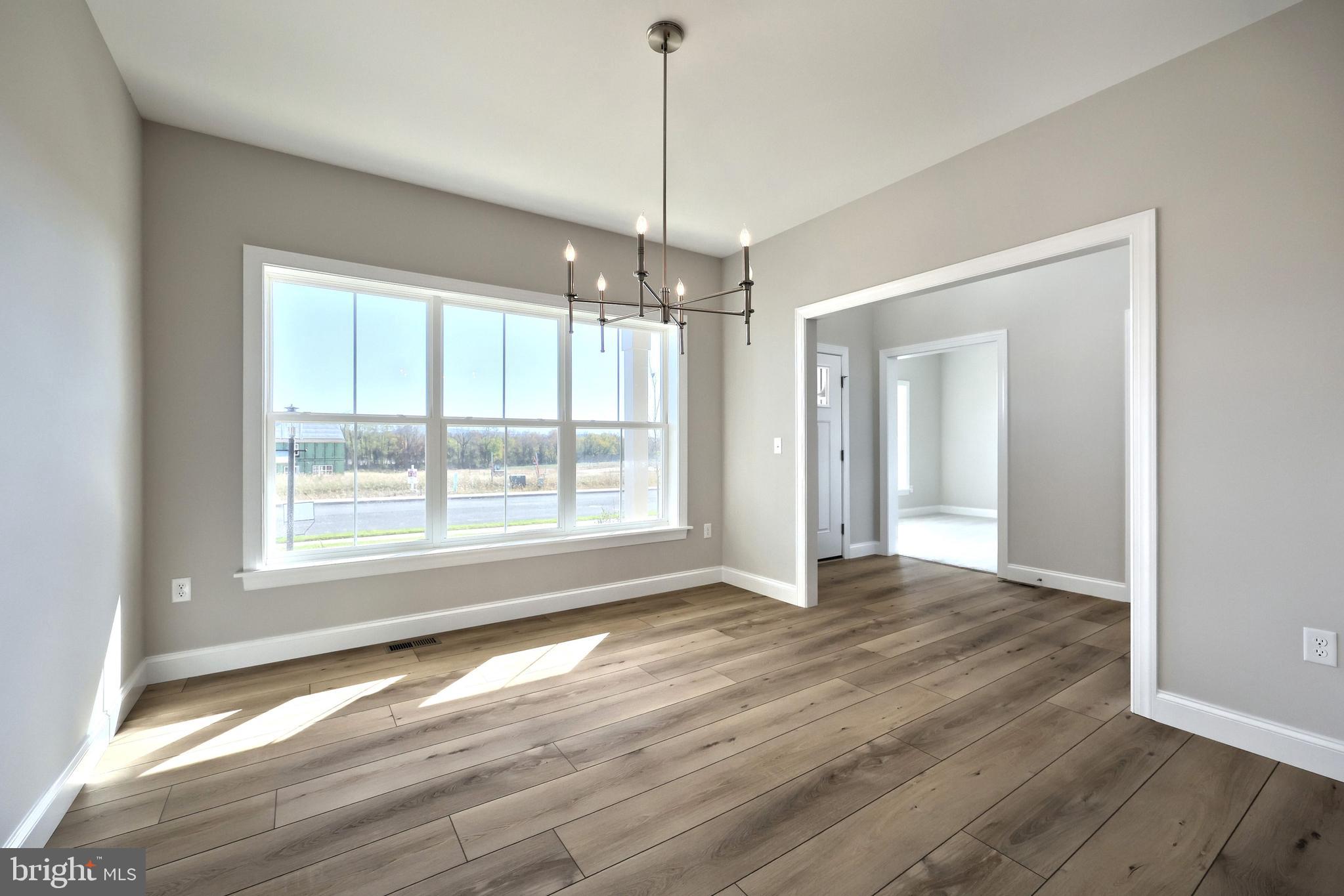 AUTUMN CHASE - Residential