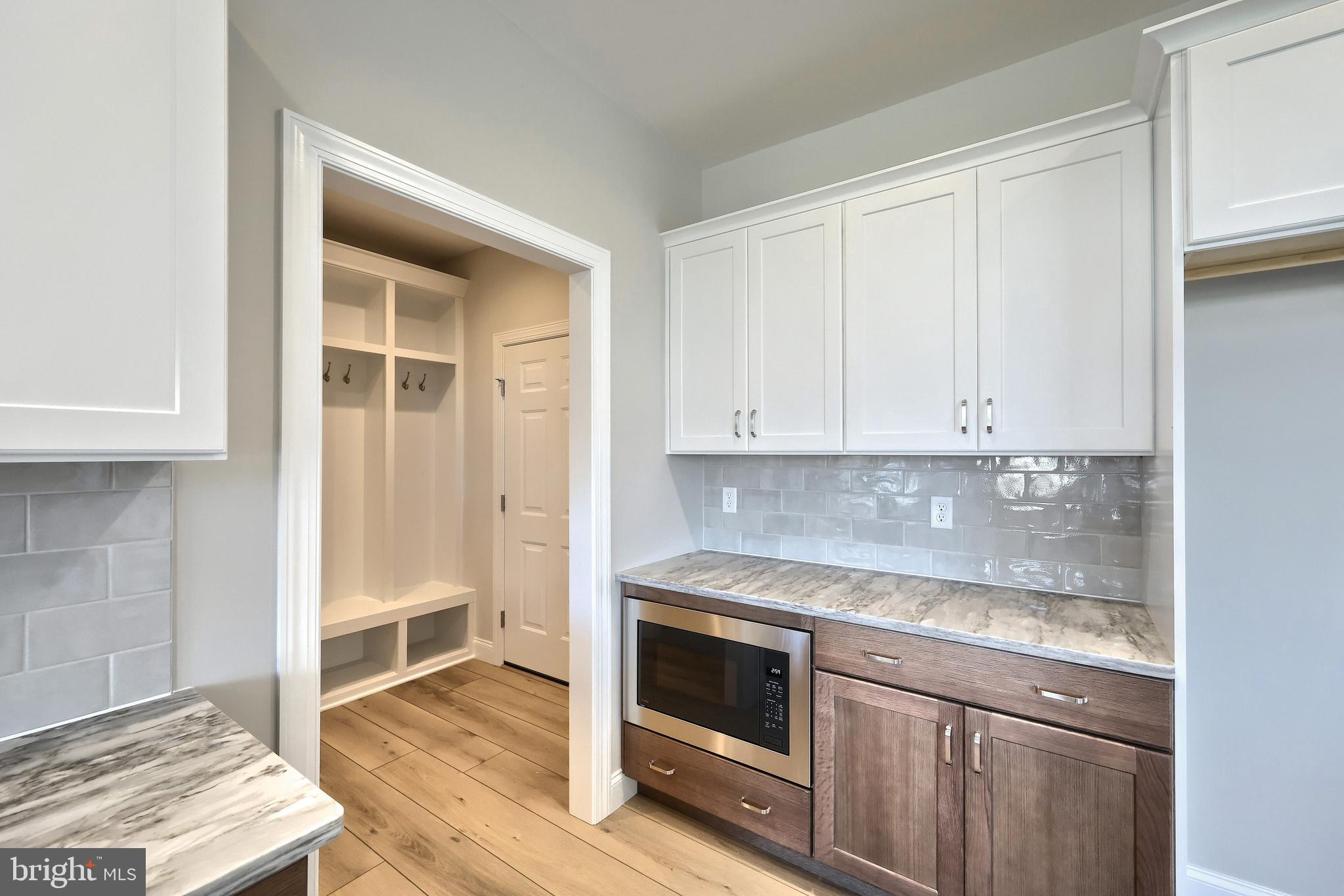 AUTUMN CHASE - Residential