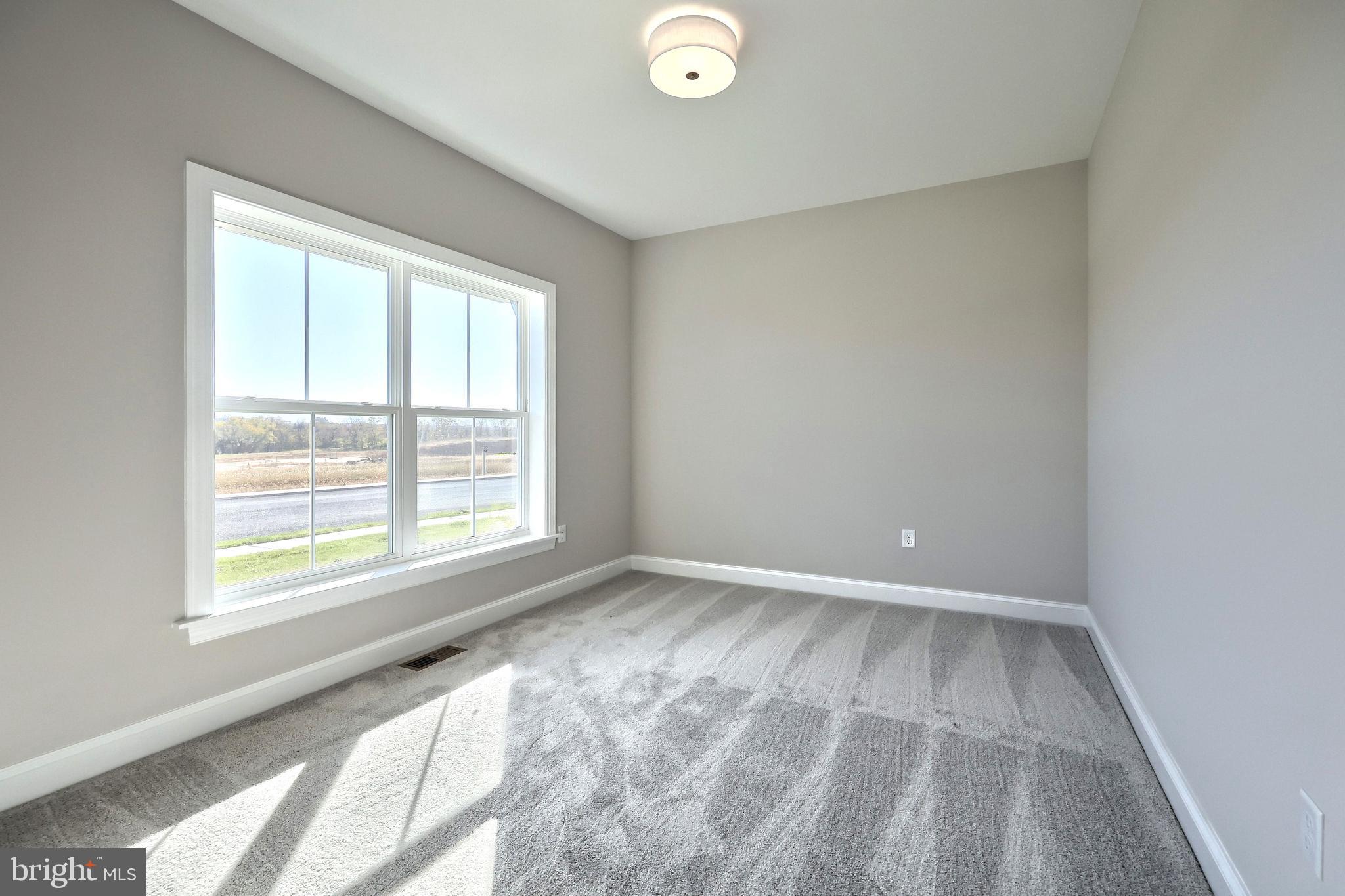 AUTUMN CHASE - Residential