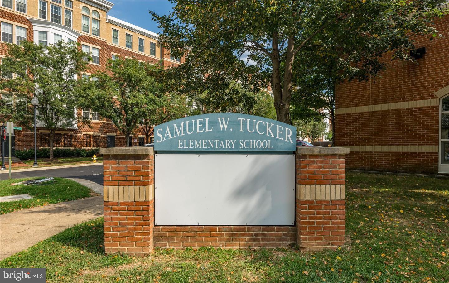 CAMERON STATION - Residential Lease