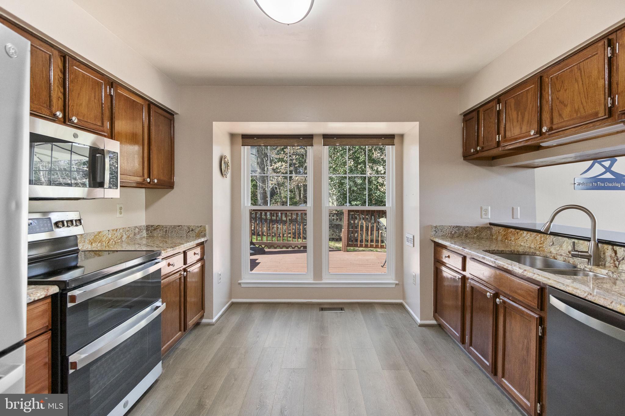 LAKE RIDGE - Residential