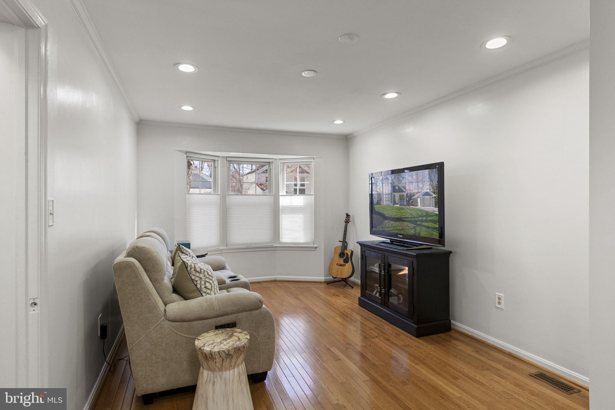 LAKE RIDGE - Residential