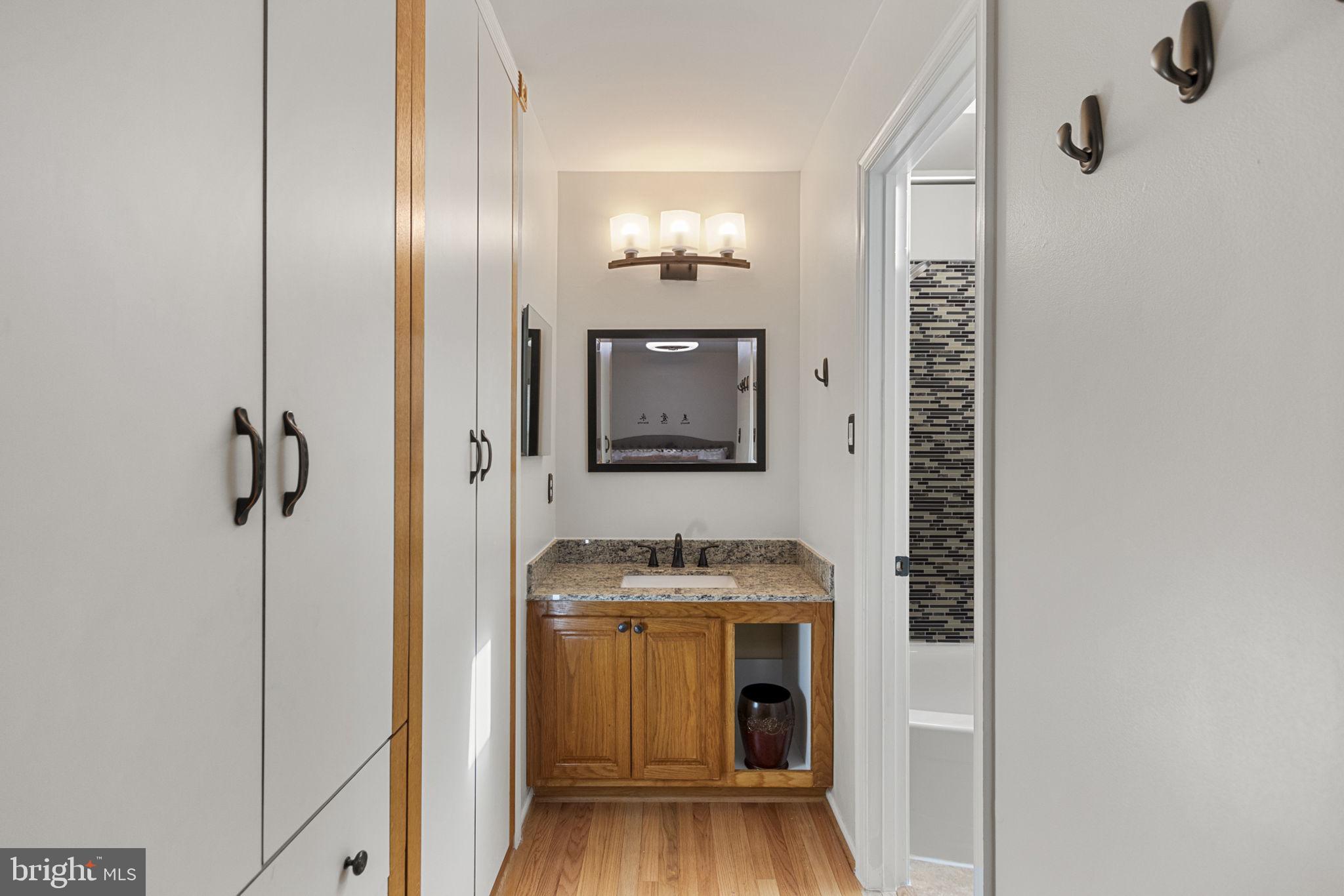 LAKE RIDGE - Residential