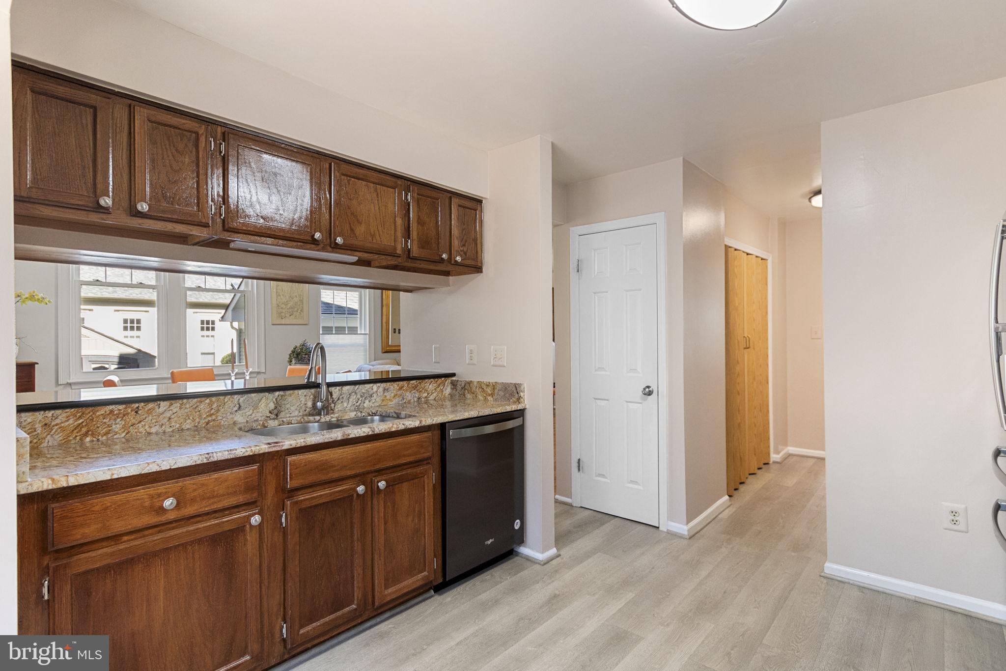 LAKE RIDGE - Residential