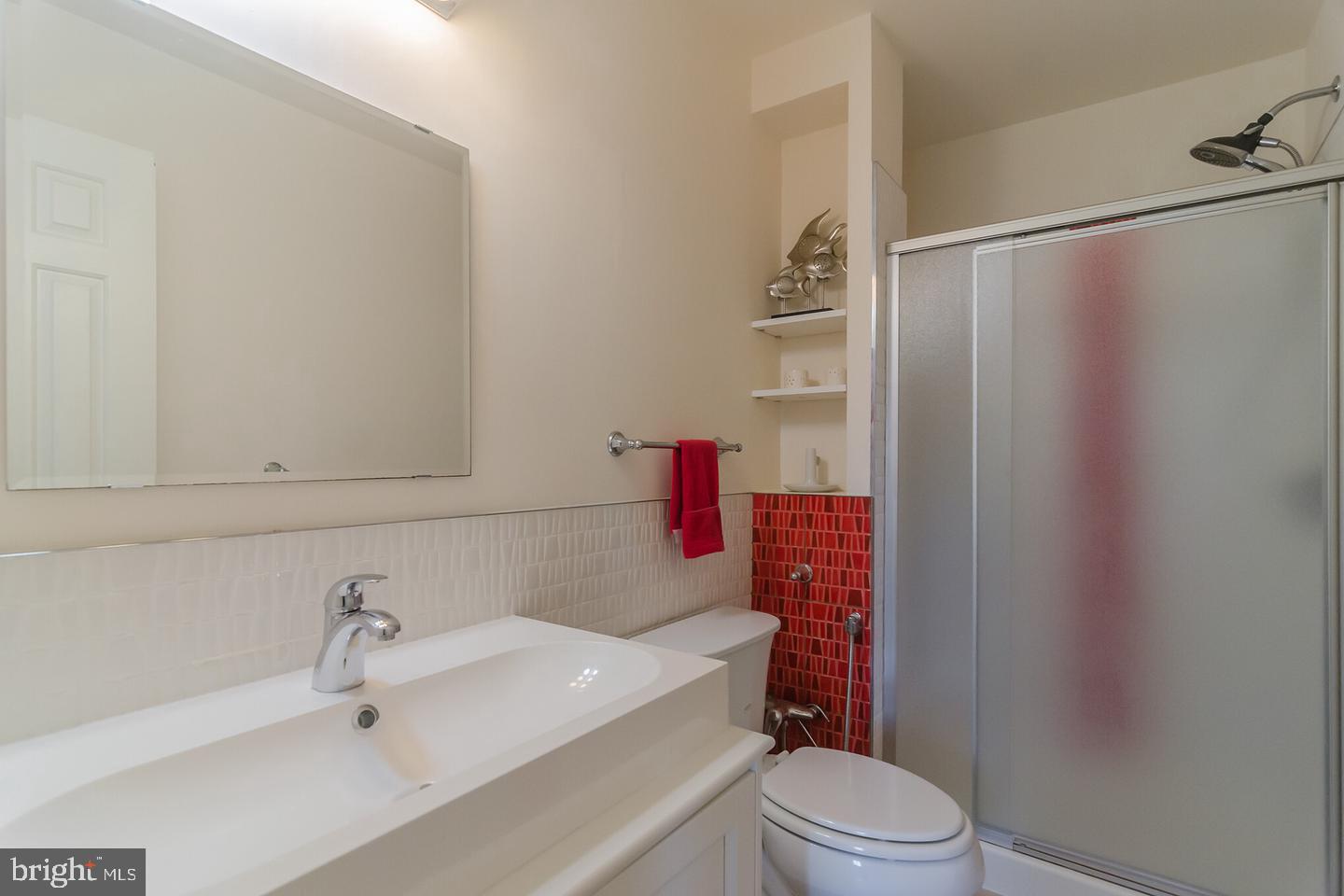 WESTLAKE TERRACE - Residential Lease