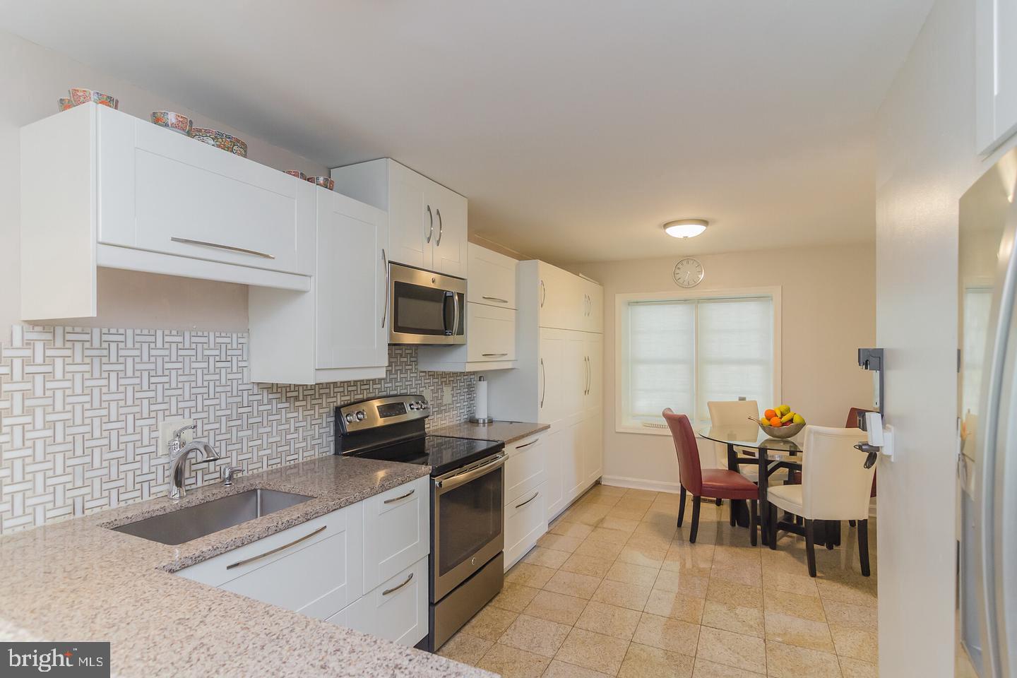 WESTLAKE TERRACE - Residential Lease