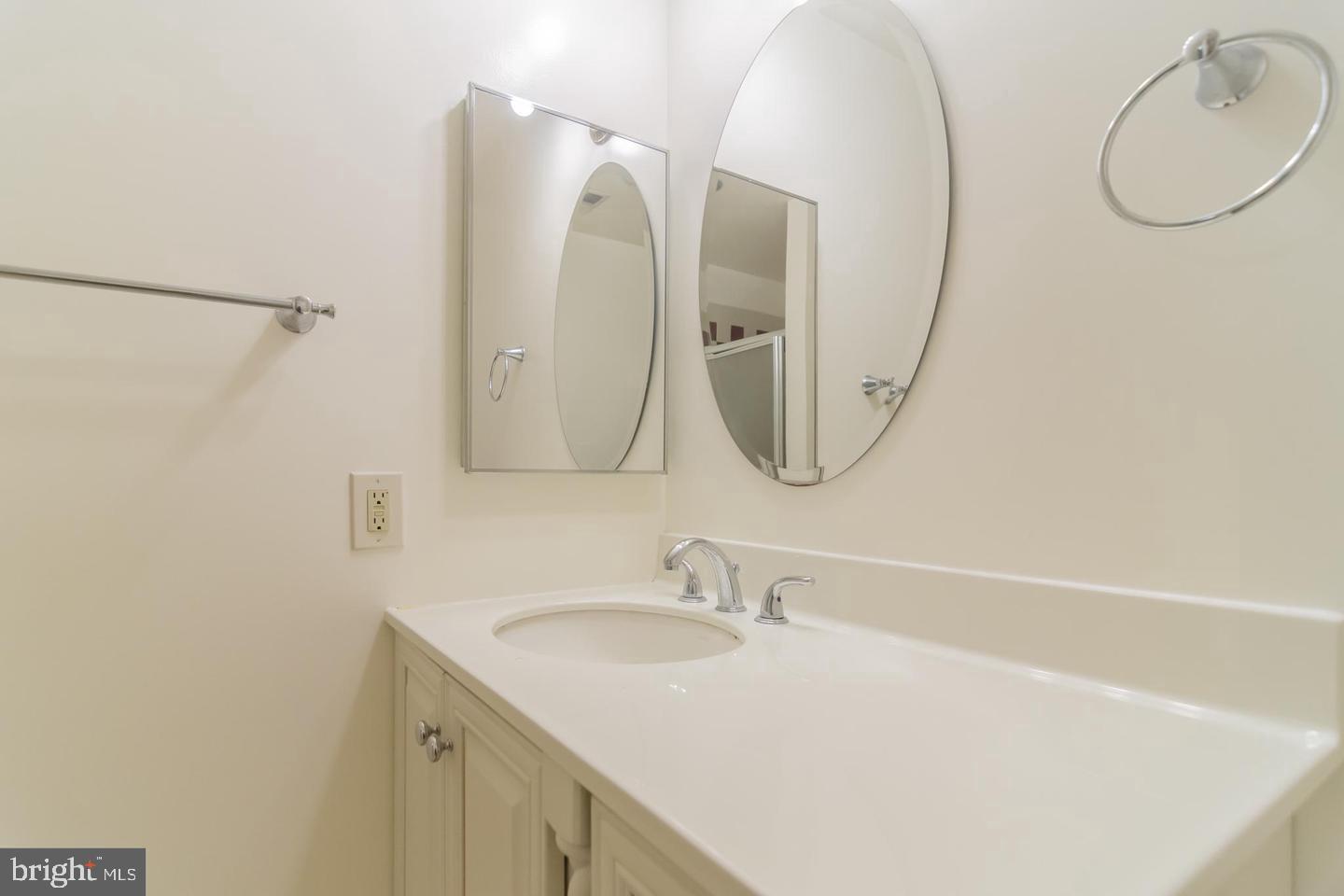 WESTLAKE TERRACE - Residential Lease