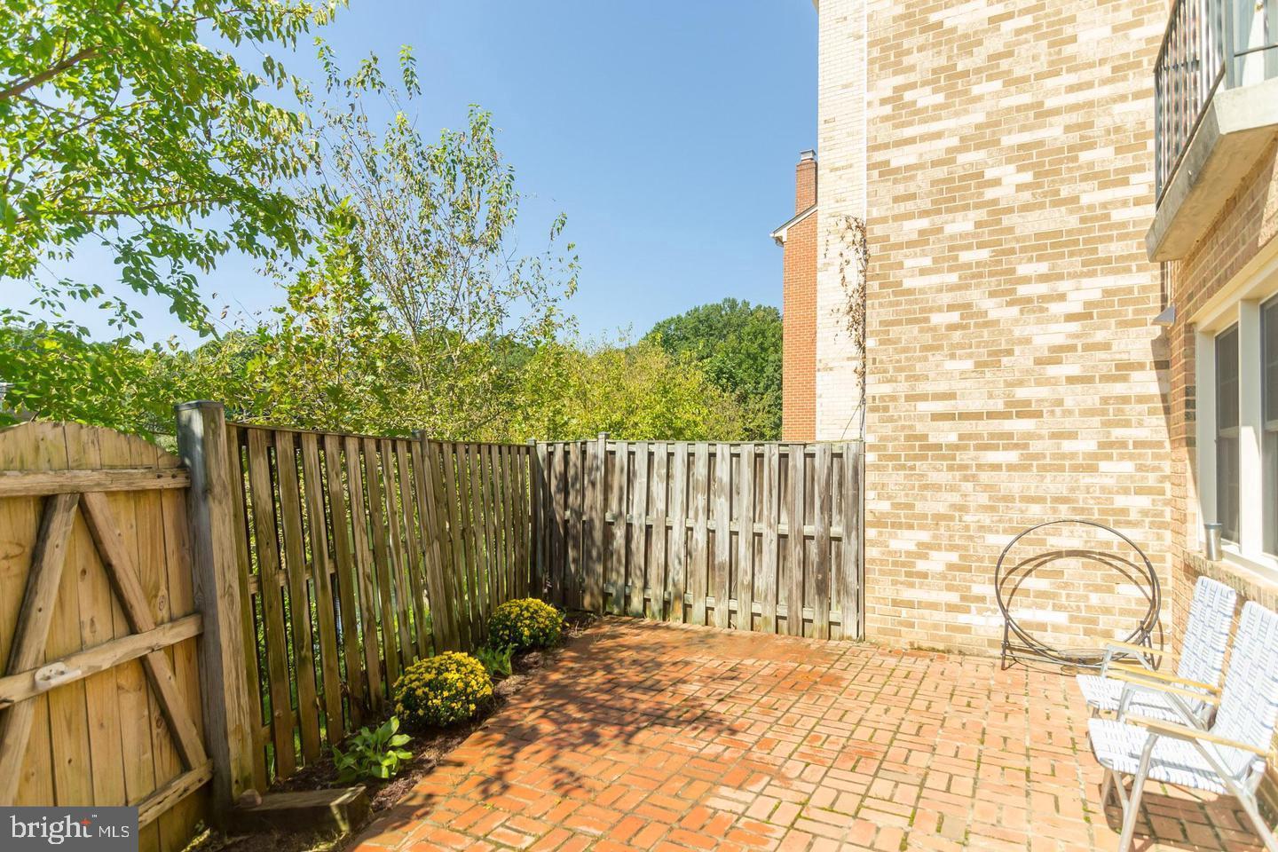 WESTLAKE TERRACE - Residential Lease