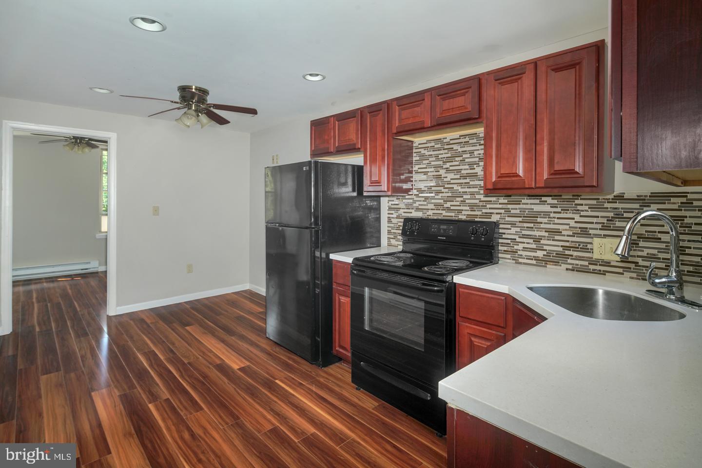 PENNSPORT - Residential Lease