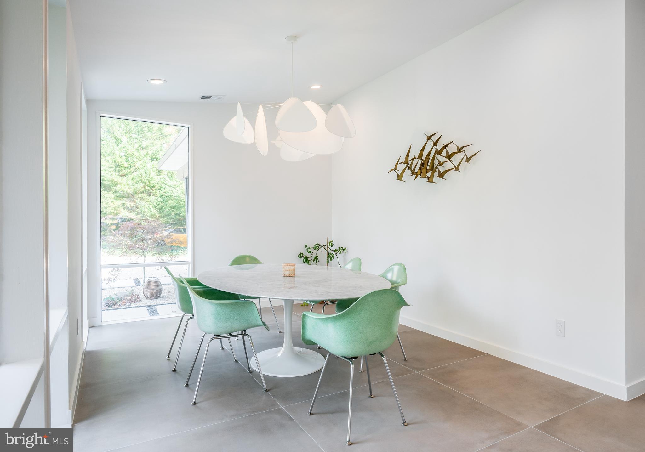 HOLLIN HILLS - Residential