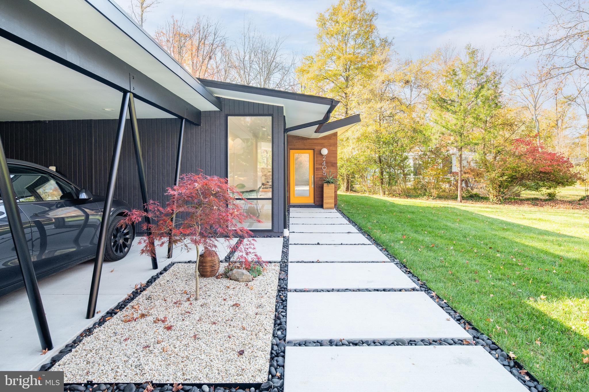 HOLLIN HILLS - Residential