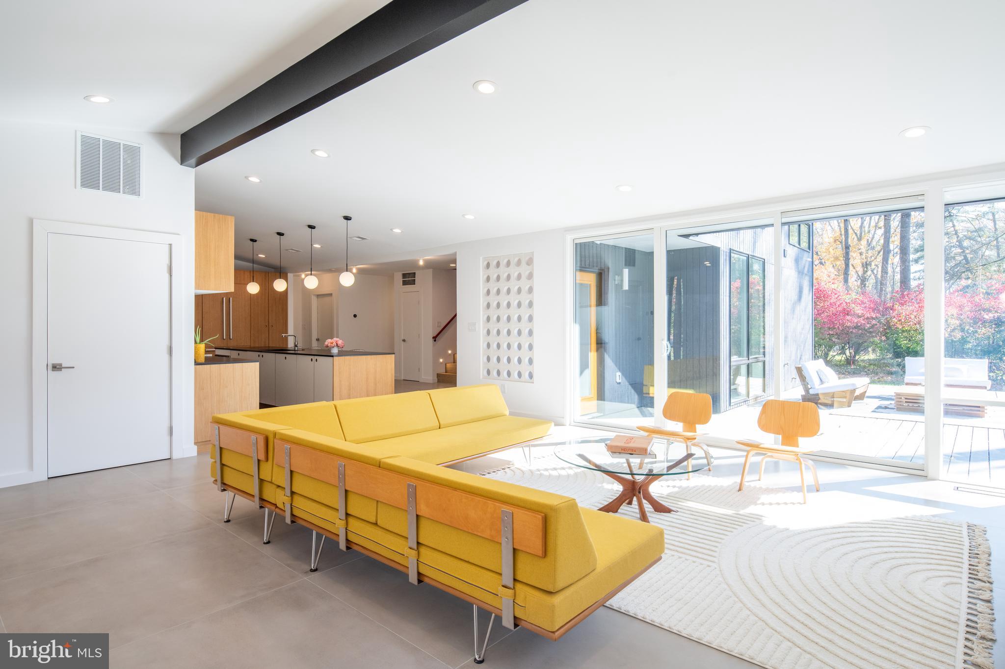 HOLLIN HILLS - Residential