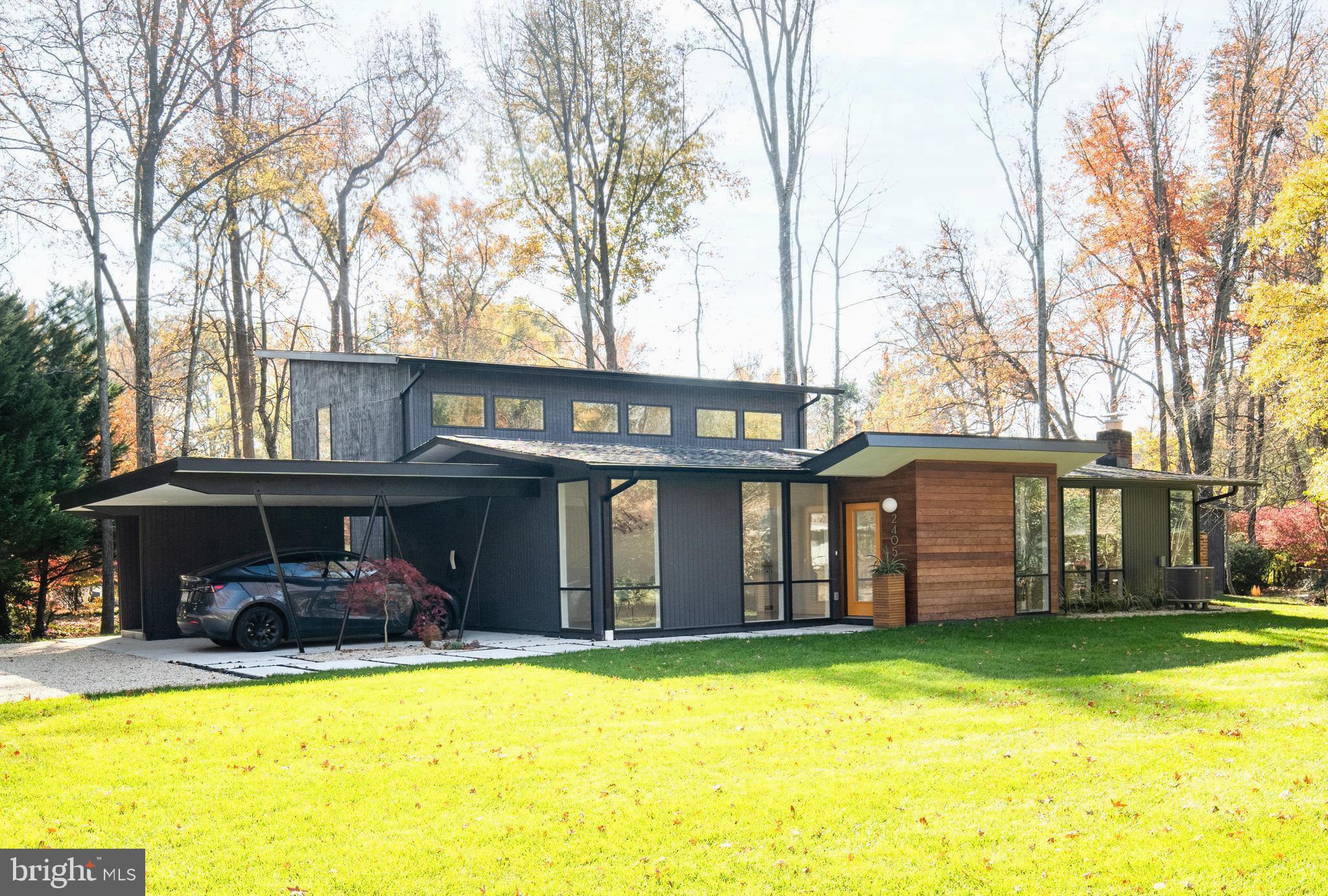 HOLLIN HILLS - Residential