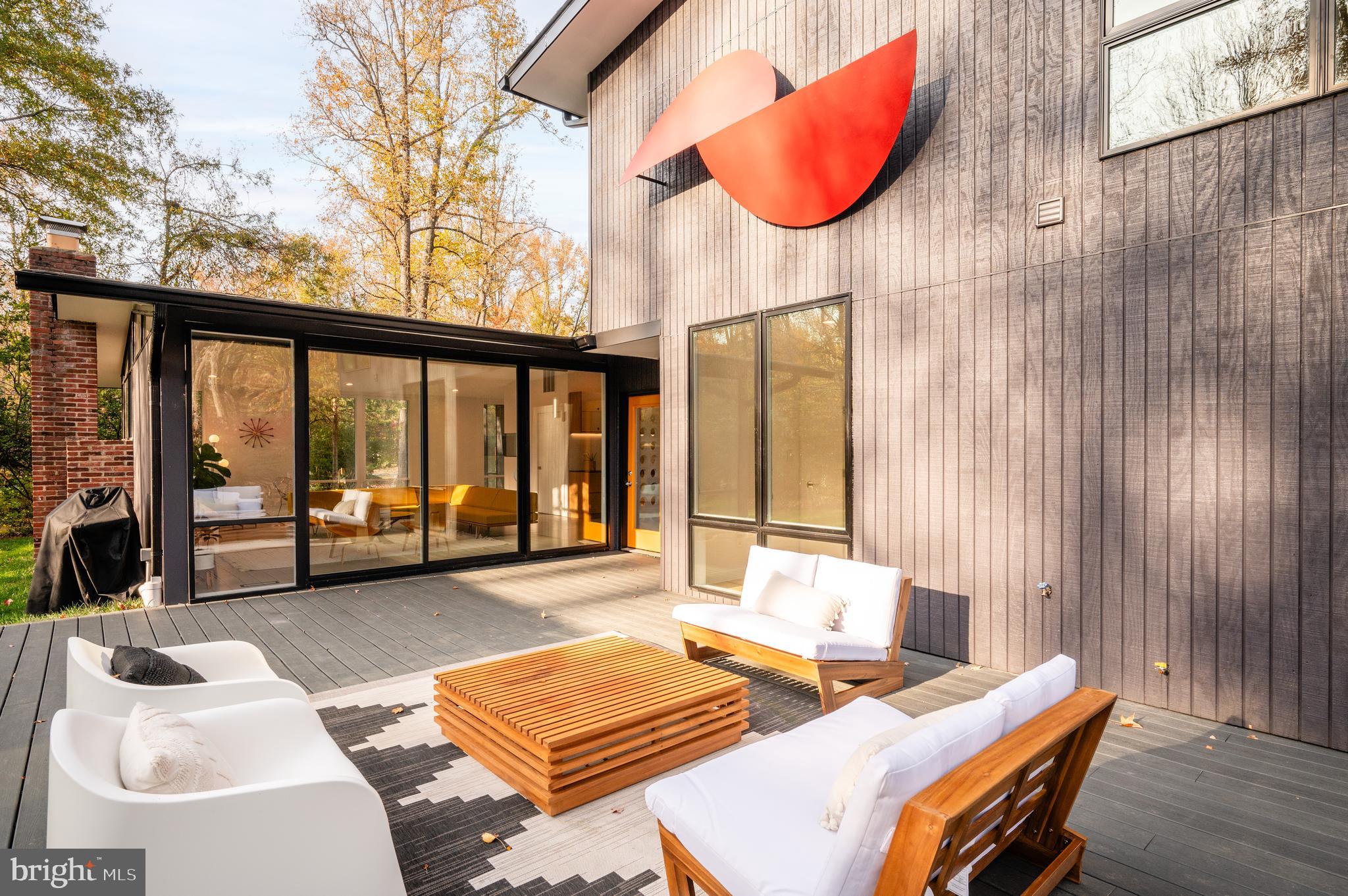 HOLLIN HILLS - Residential