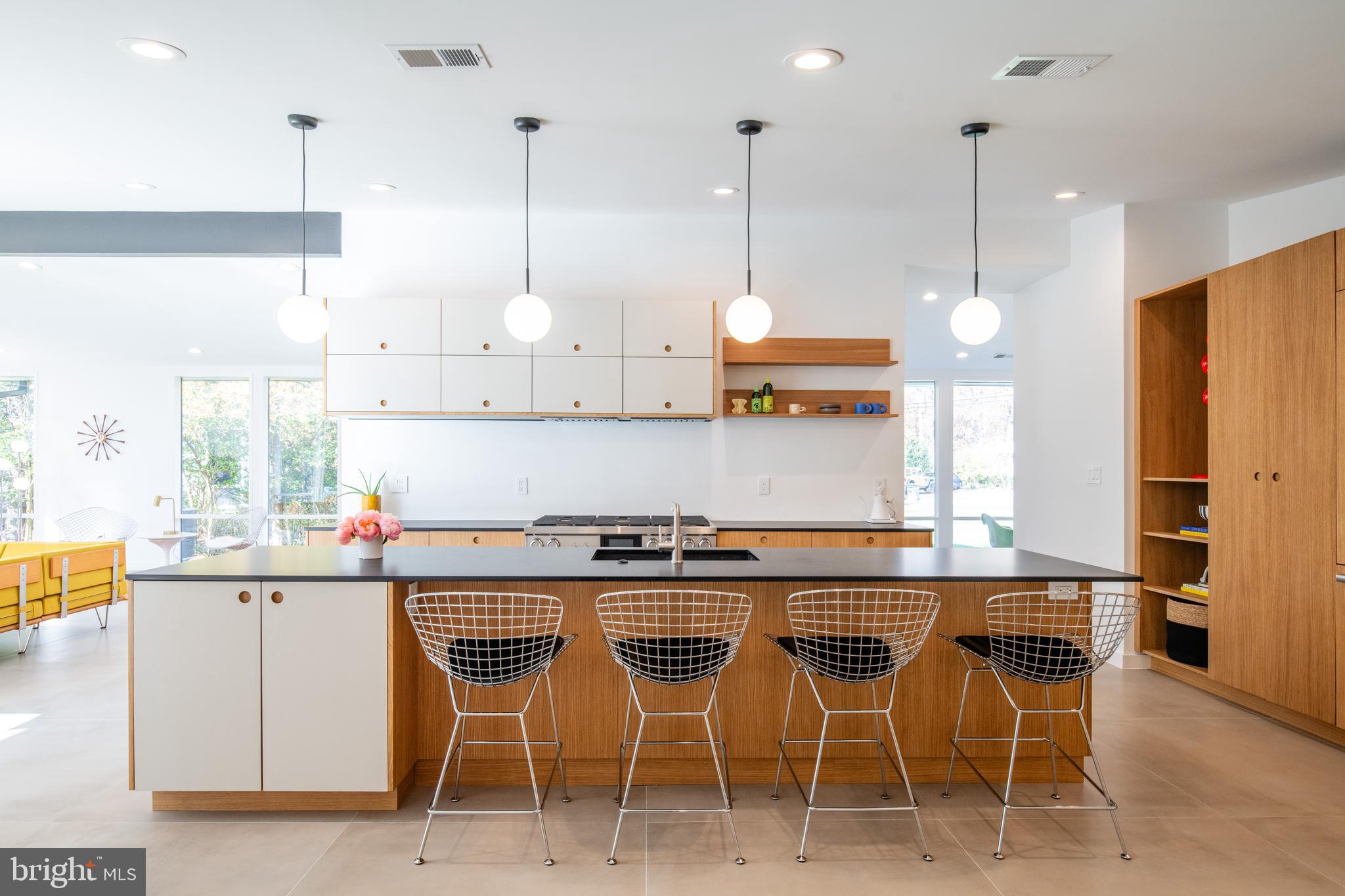 HOLLIN HILLS - Residential