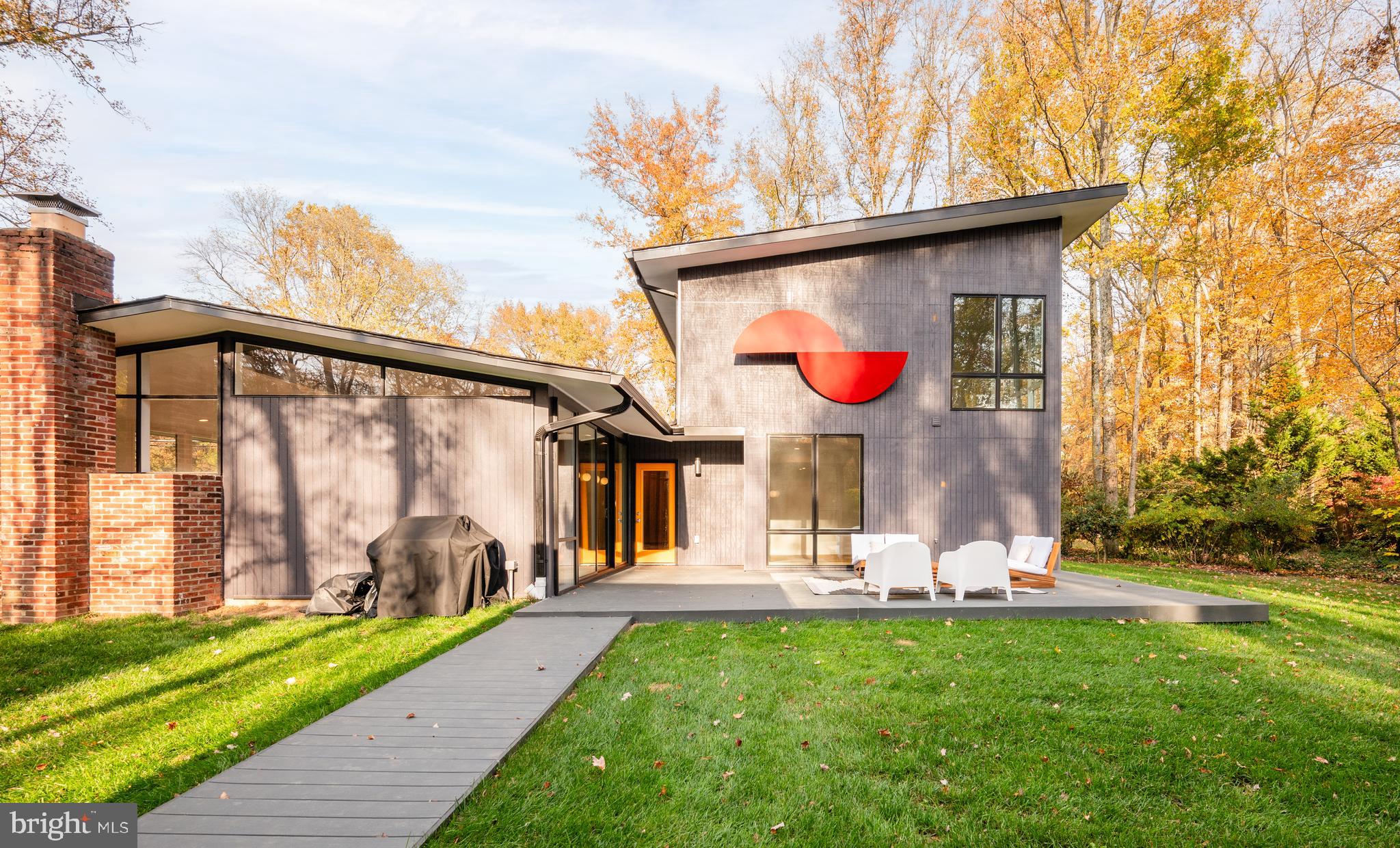 HOLLIN HILLS - Residential