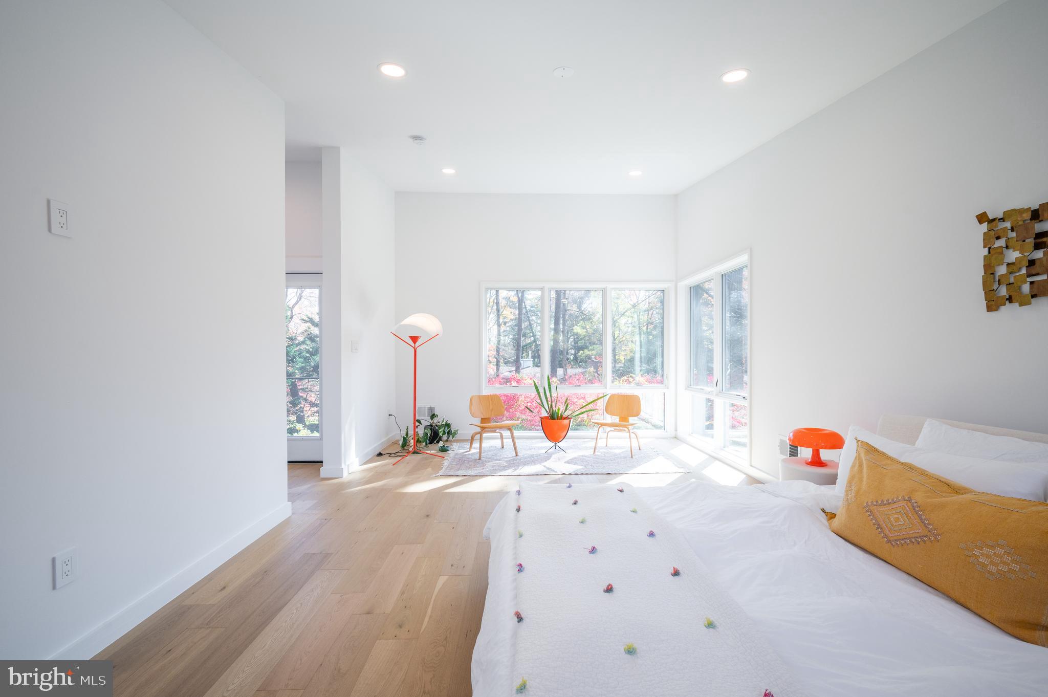 HOLLIN HILLS - Residential