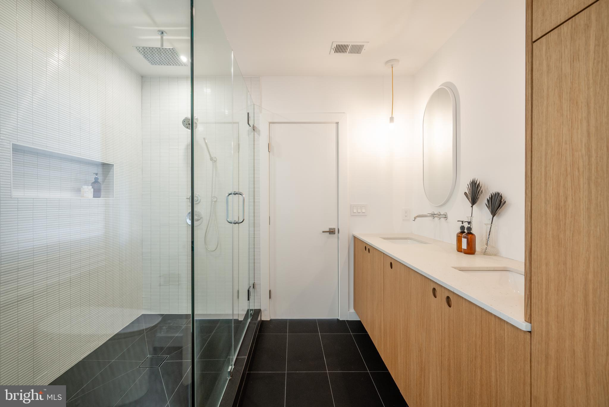 HOLLIN HILLS - Residential