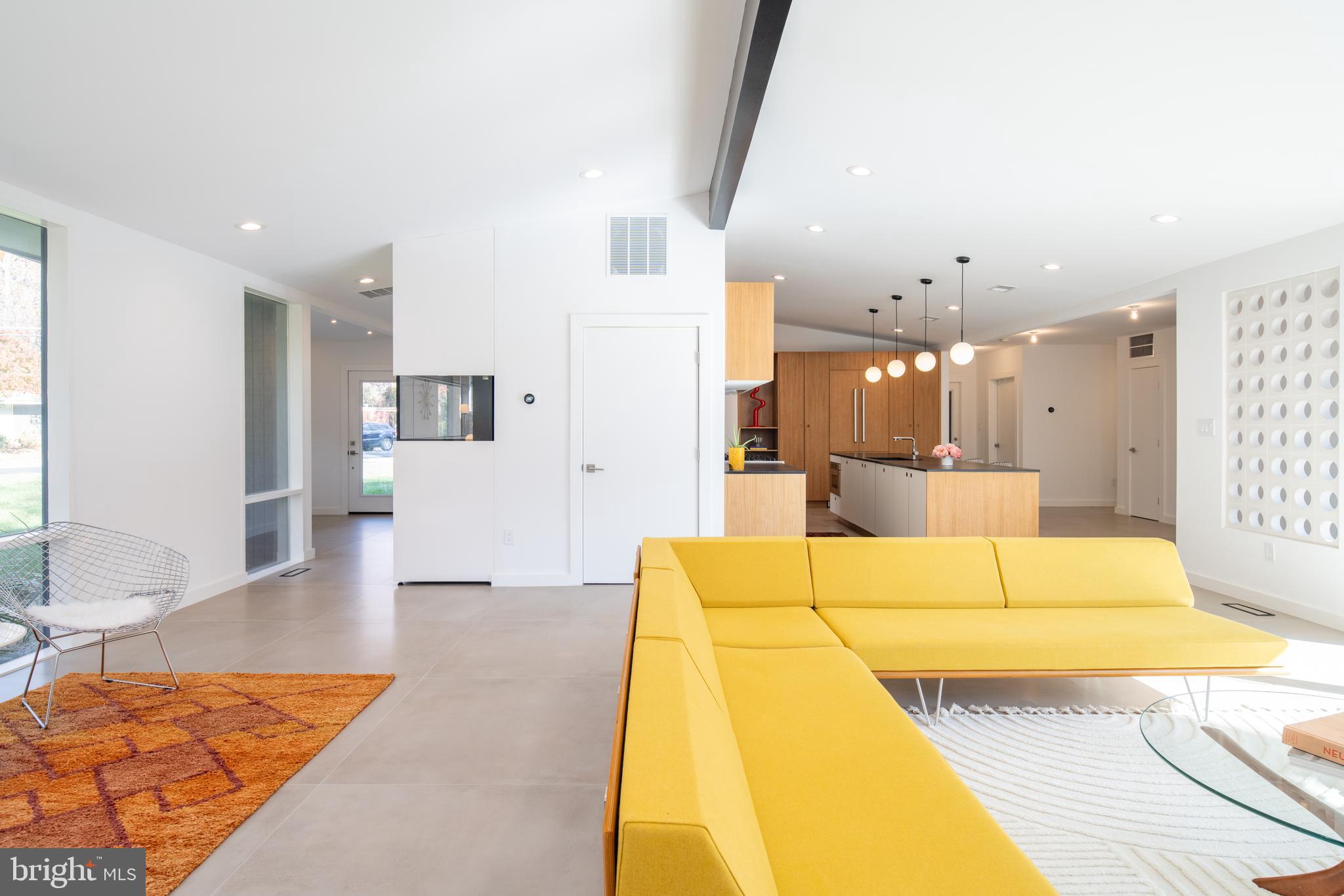 HOLLIN HILLS - Residential