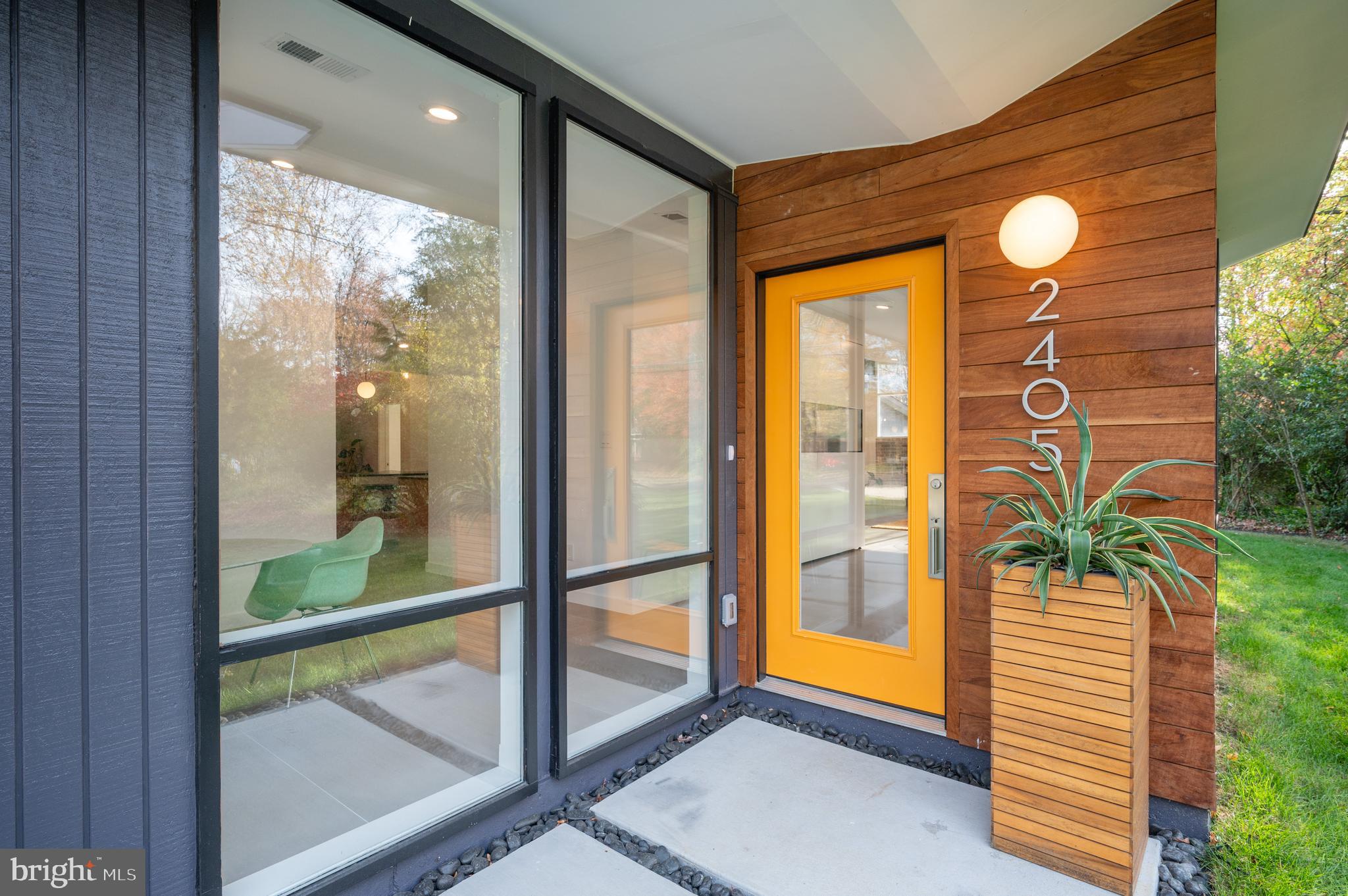 HOLLIN HILLS - Residential