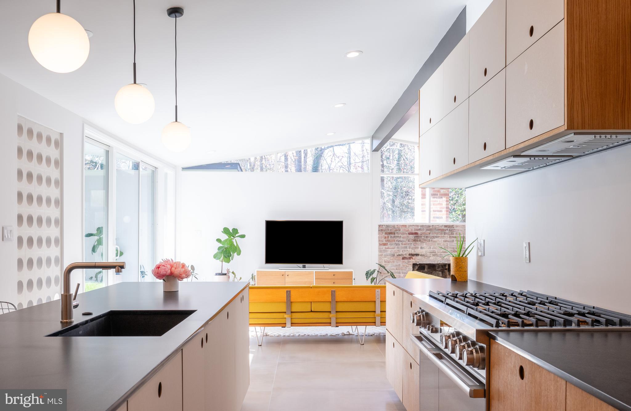 HOLLIN HILLS - Residential